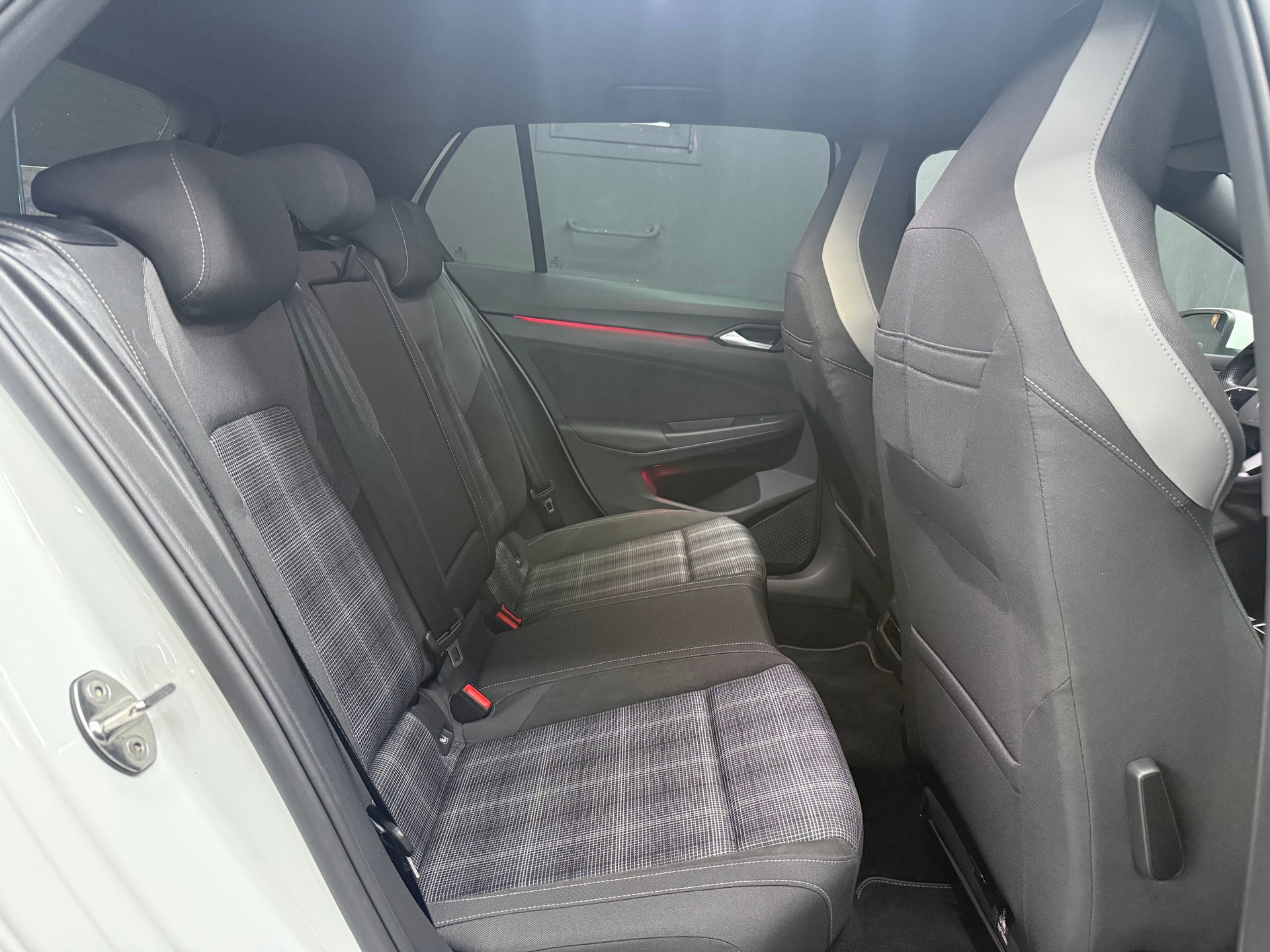 VW Golf 2.0 TDI GTD DSG-image-11