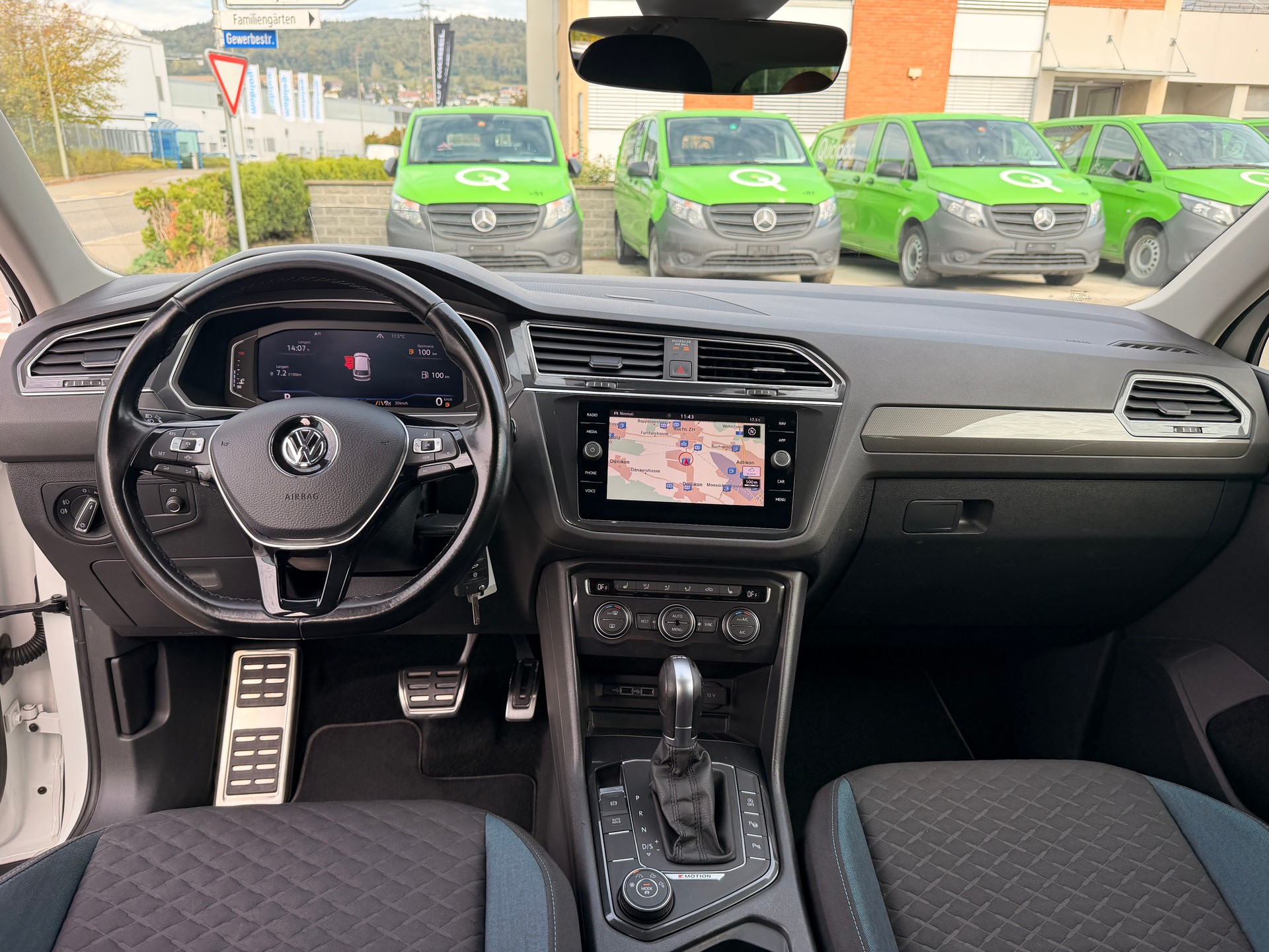 VW Tiguan 2.0 TDI SCR Highline 4Motion DSG-image-4