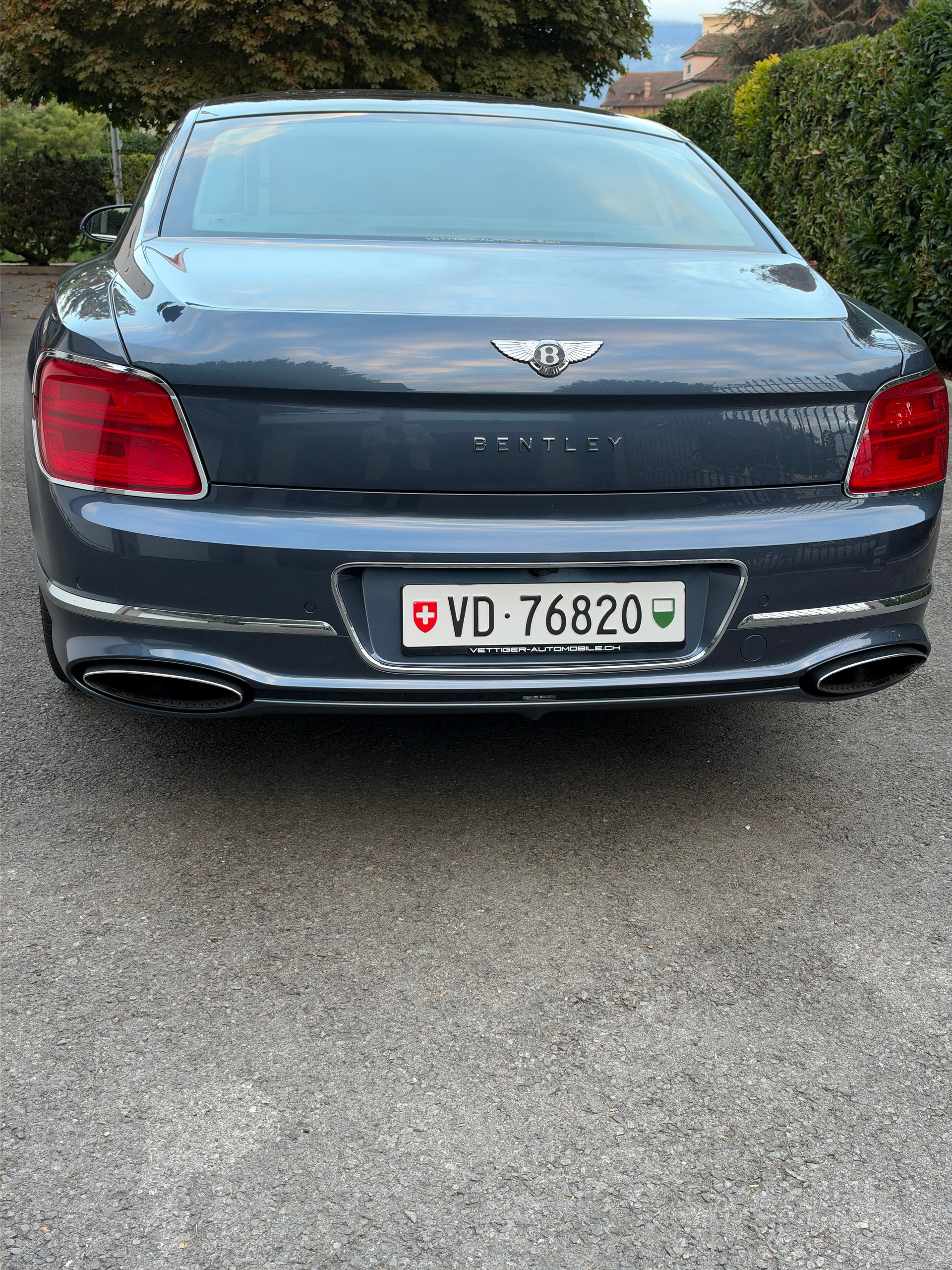 BENTLEY FLYING SPUR-image-2