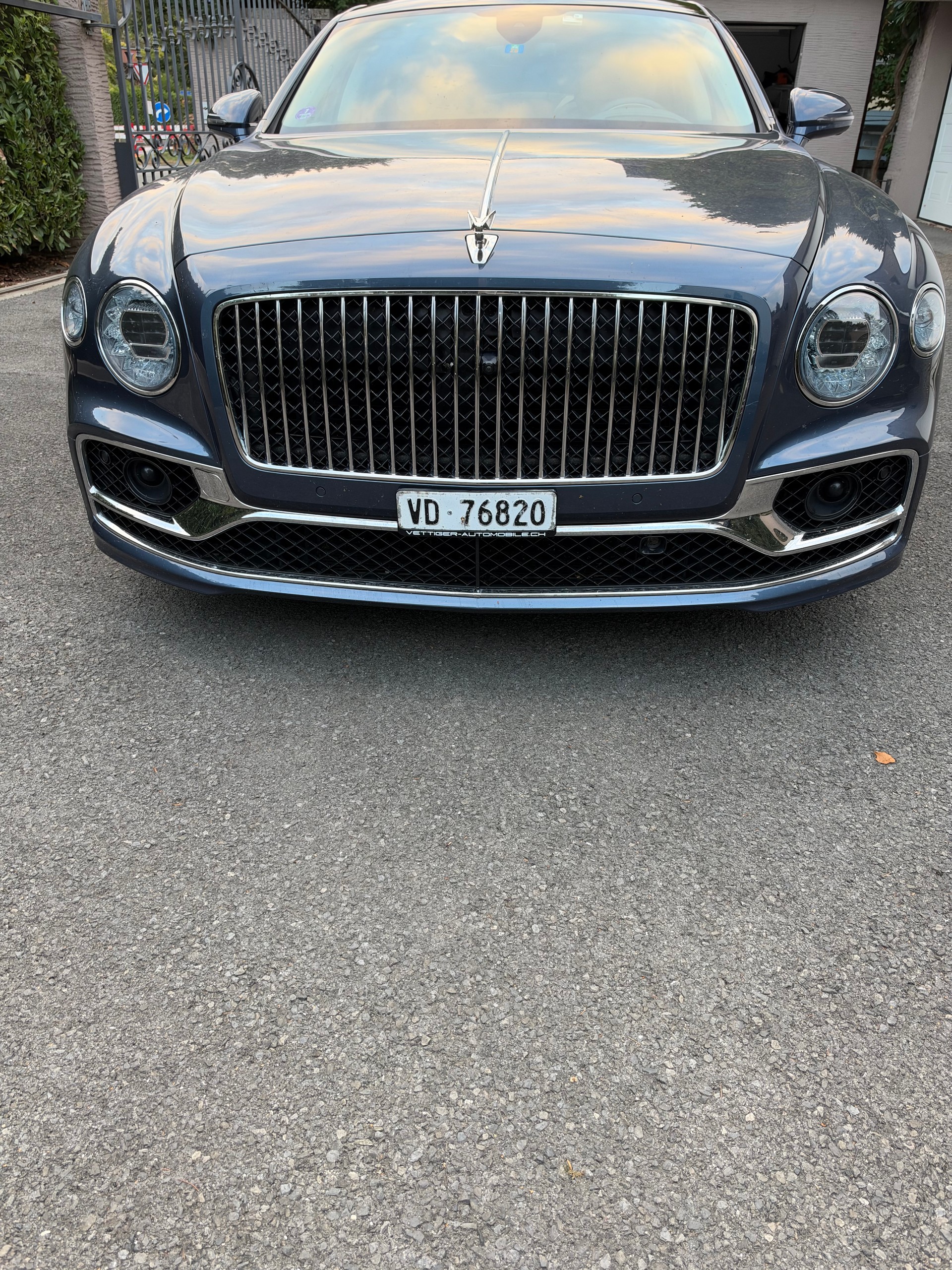 BENTLEY FLYING SPUR-image-3