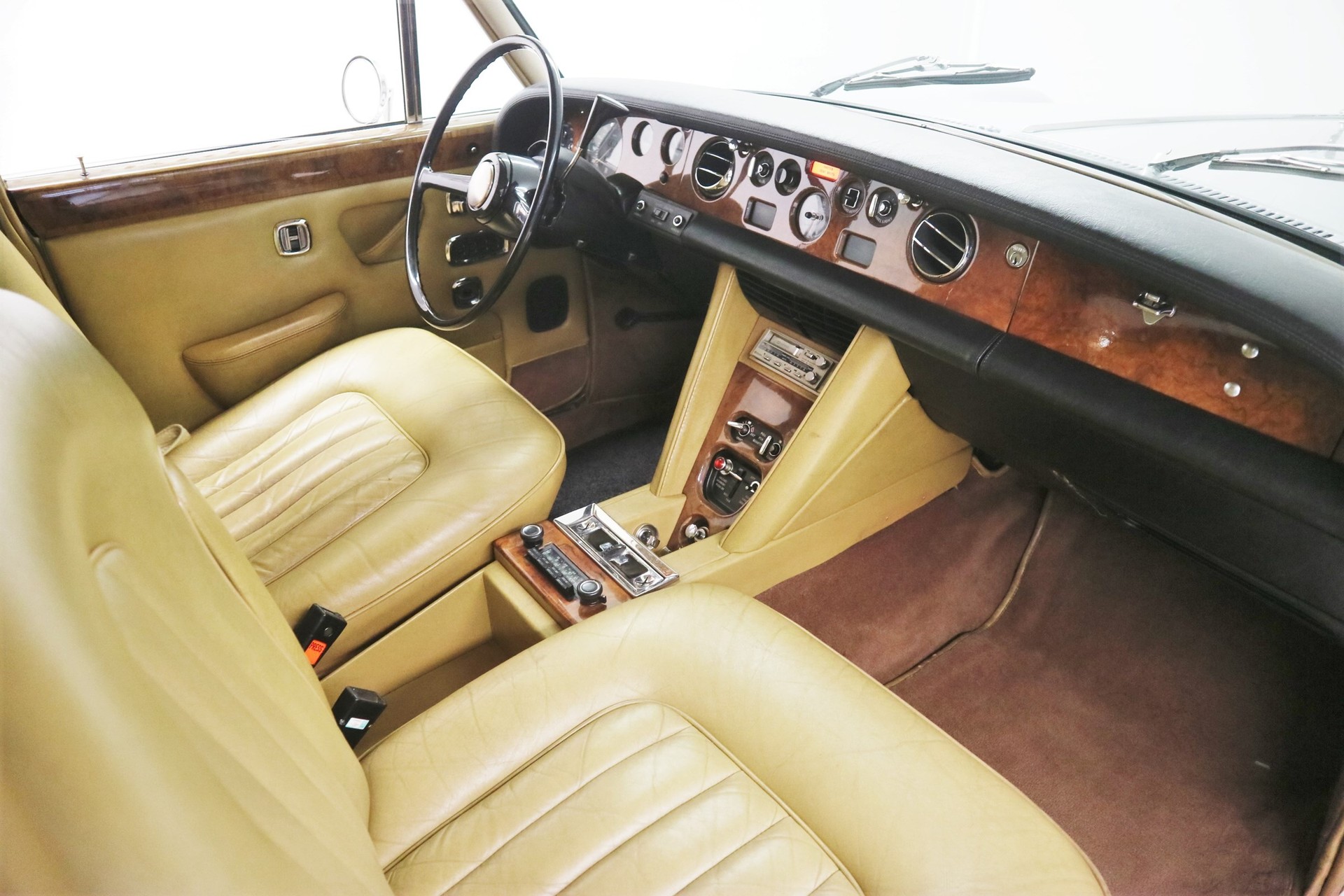 ROLLS-ROYCE Silver Shadow-image-6