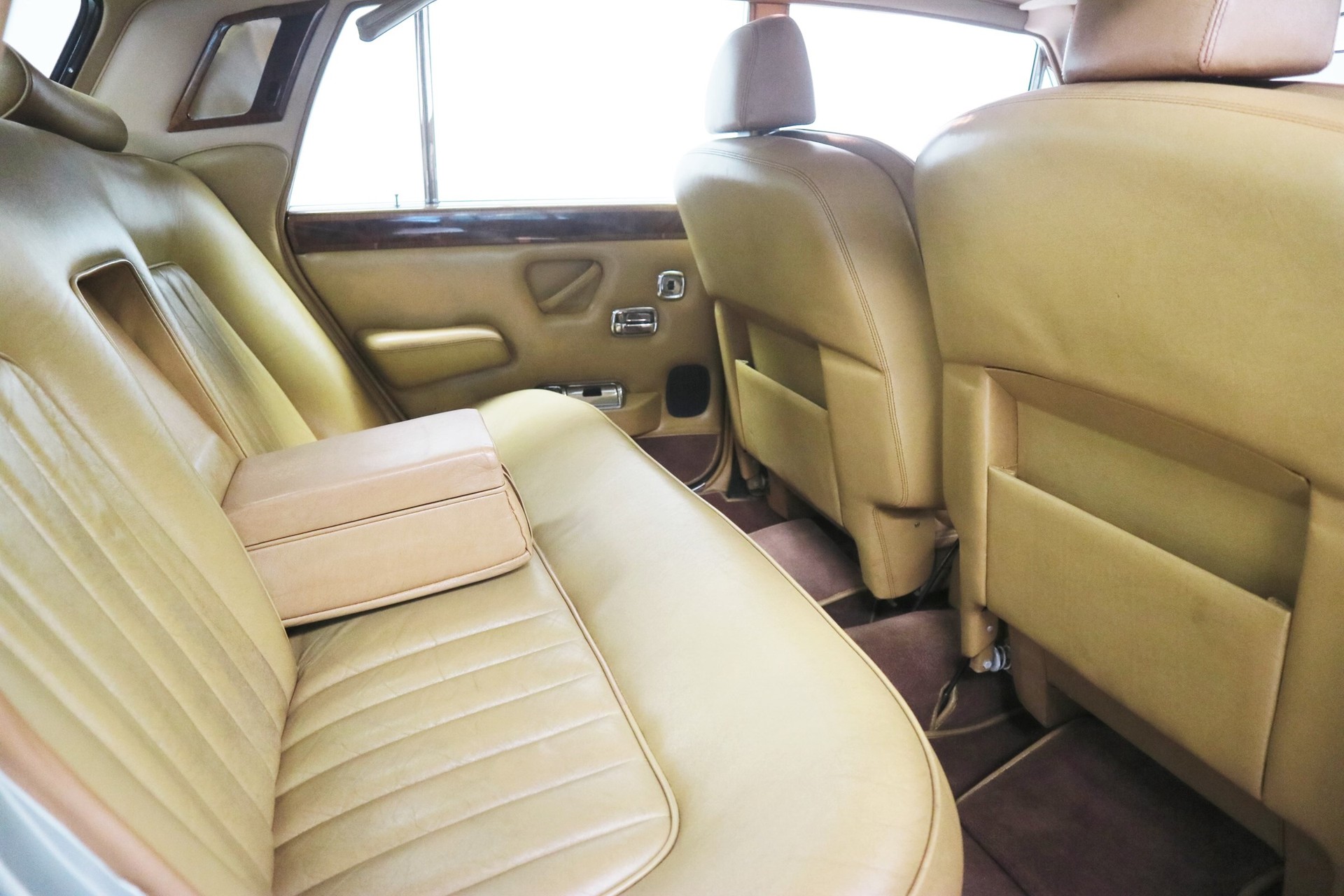 ROLLS-ROYCE Silver Shadow-image-7