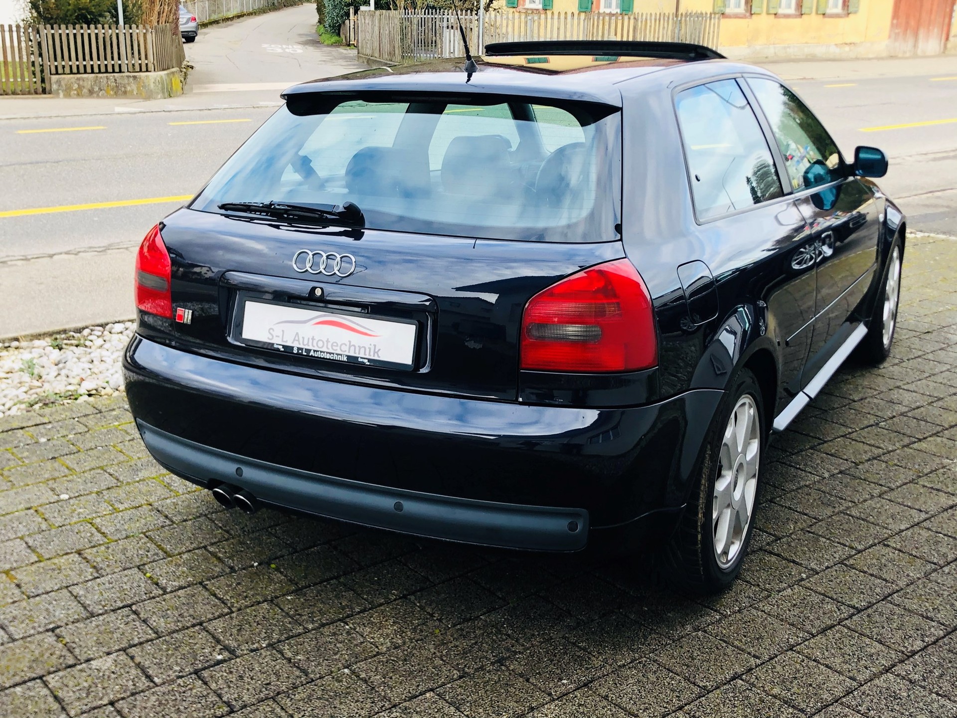 AUDI S3 quattro-image-5