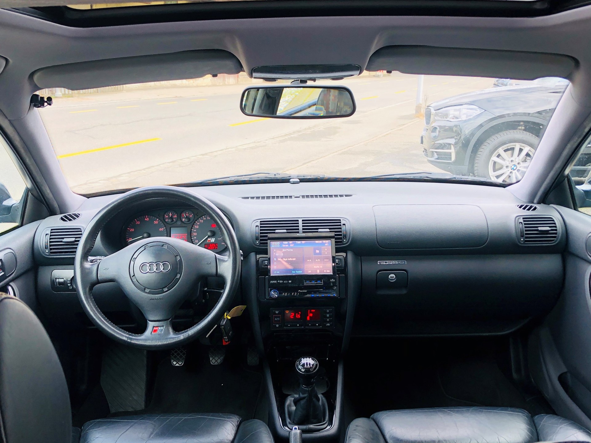 AUDI S3 quattro-image-7