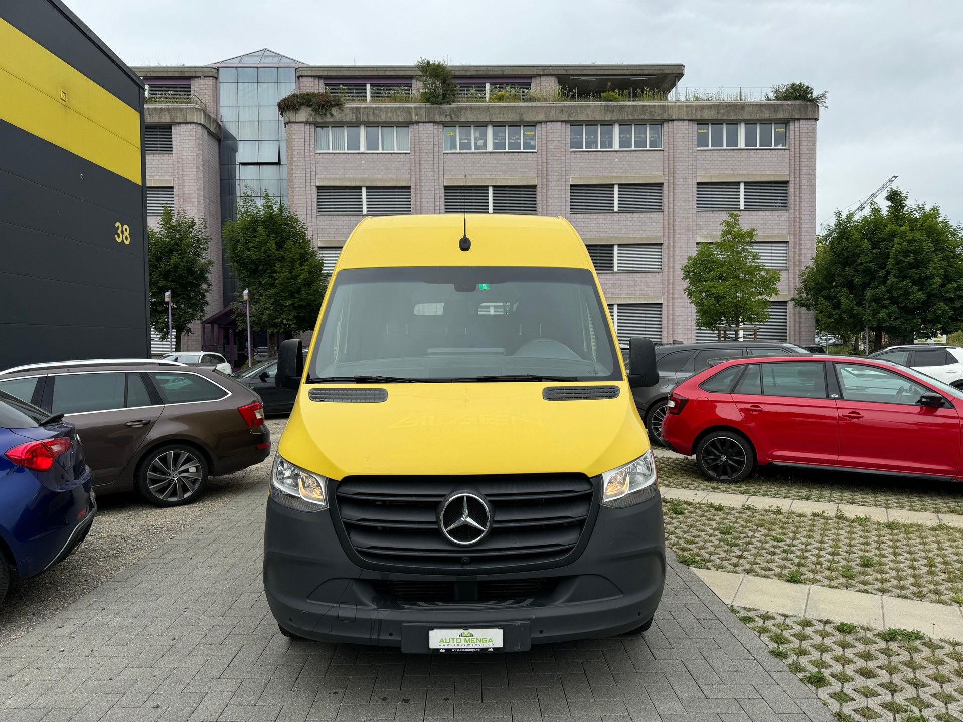 MERCEDES-BENZ Sprinter 319 CDI Standard 7G-TRONIC-image-1
