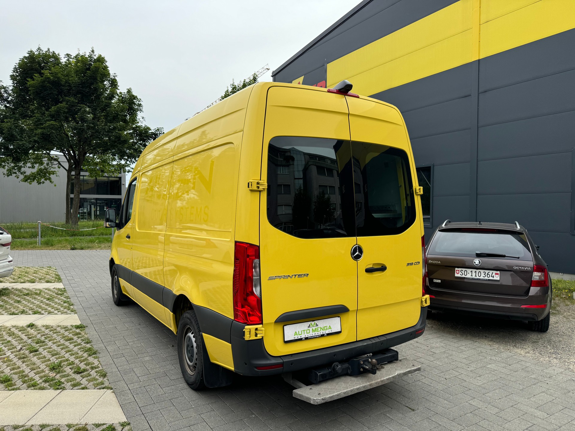 MERCEDES-BENZ Sprinter 319 CDI Standard 7G-TRONIC-image-6