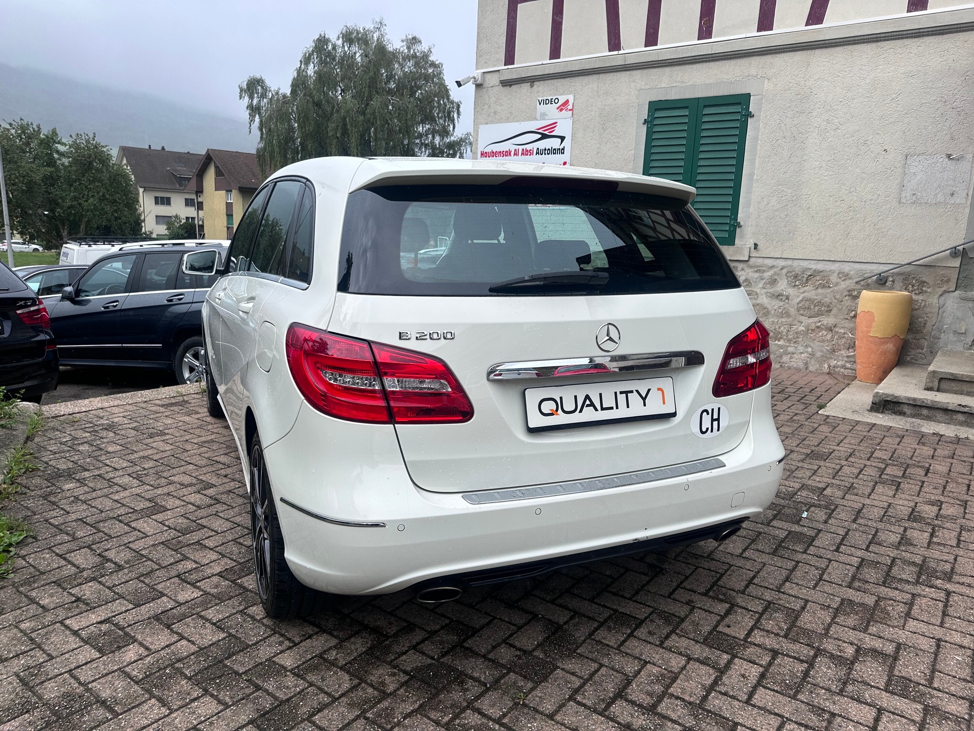 MERCEDES-BENZ B 200 7G-DCT-image-3
