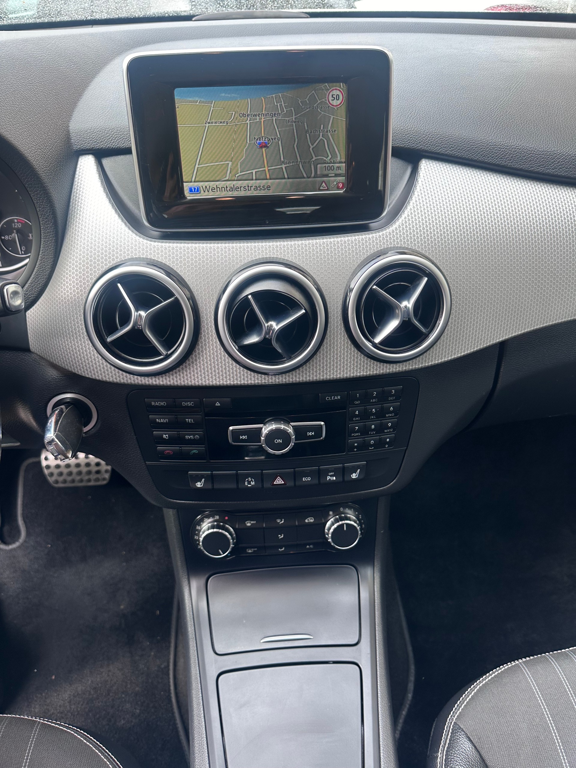 MERCEDES-BENZ B 200 7G-DCT-image-8