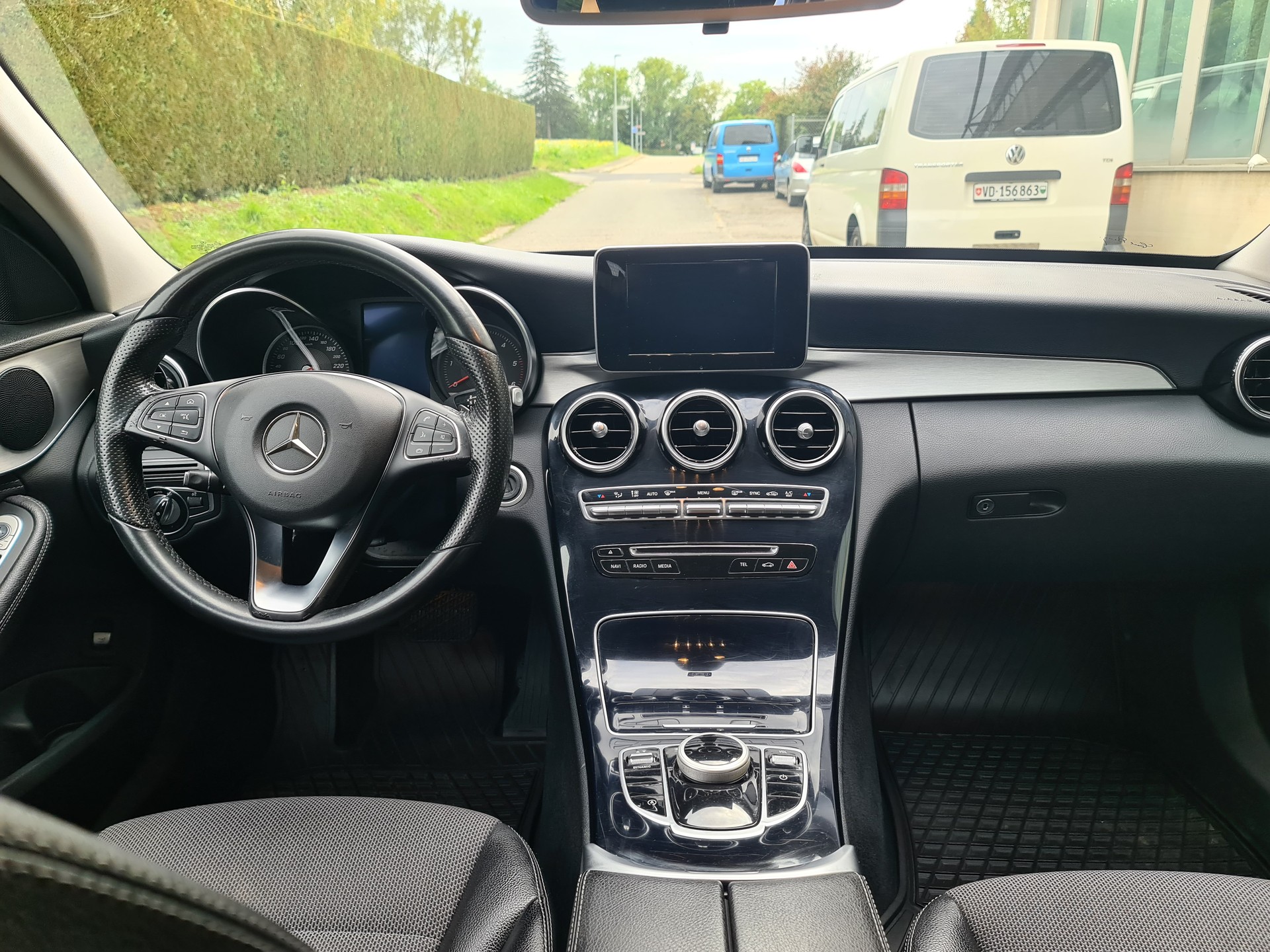 MERCEDES-BENZ C 220 d Avantgarde 4Matic 7G-Tronic-image-3