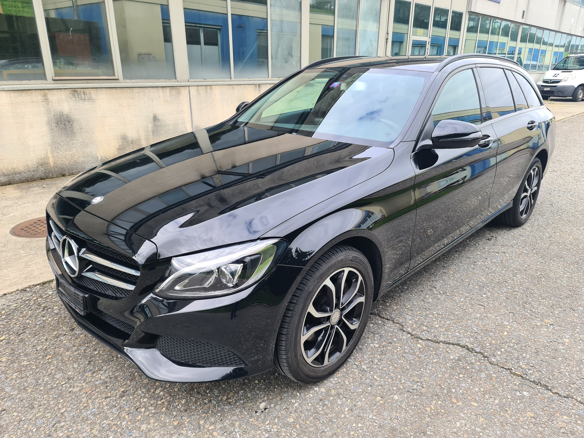 MERCEDES-BENZ C 220 d Avantgarde 4Matic 7G-Tronic-image-14