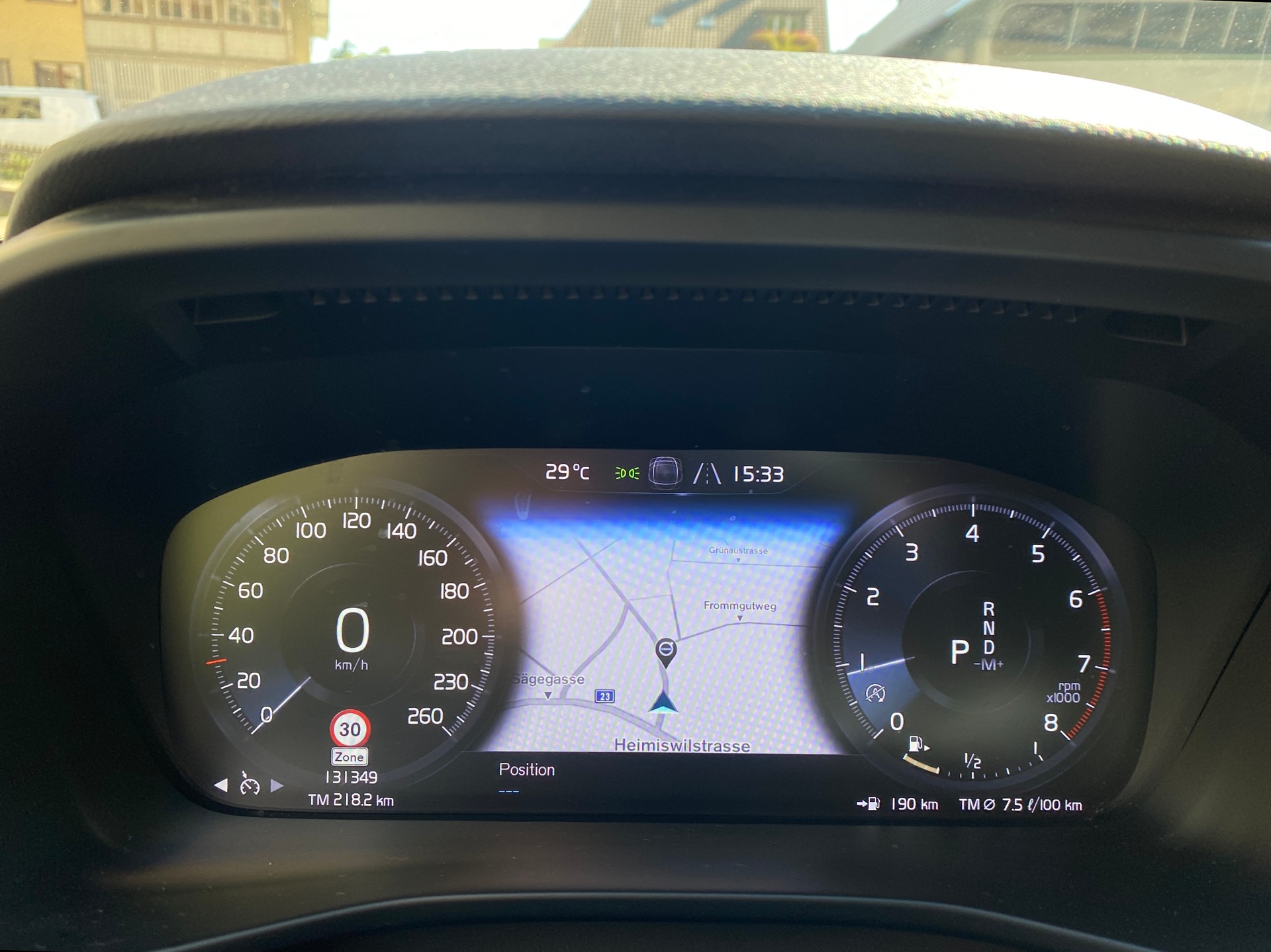 VOLVO XC40 T4 AWD Momentum Geartronic-image-6