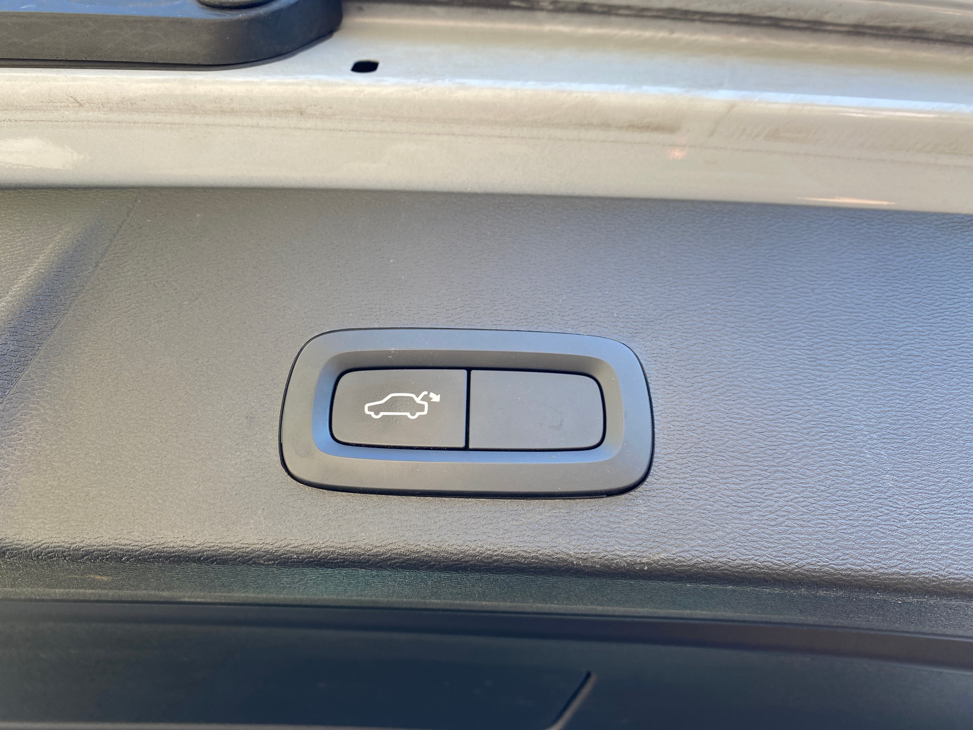 VOLVO XC40 T4 AWD Momentum Geartronic-image-16