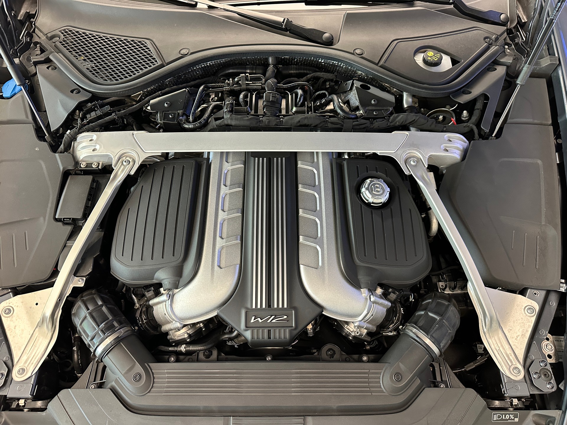 BENTLEY Continental GT 6.0 W12 Speed-image-15