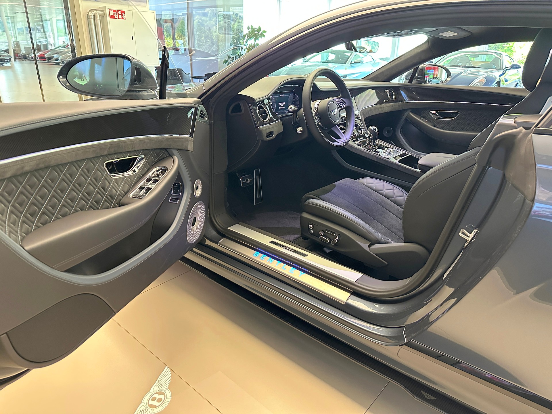 BENTLEY Continental GT 6.0 W12 Speed-image-10