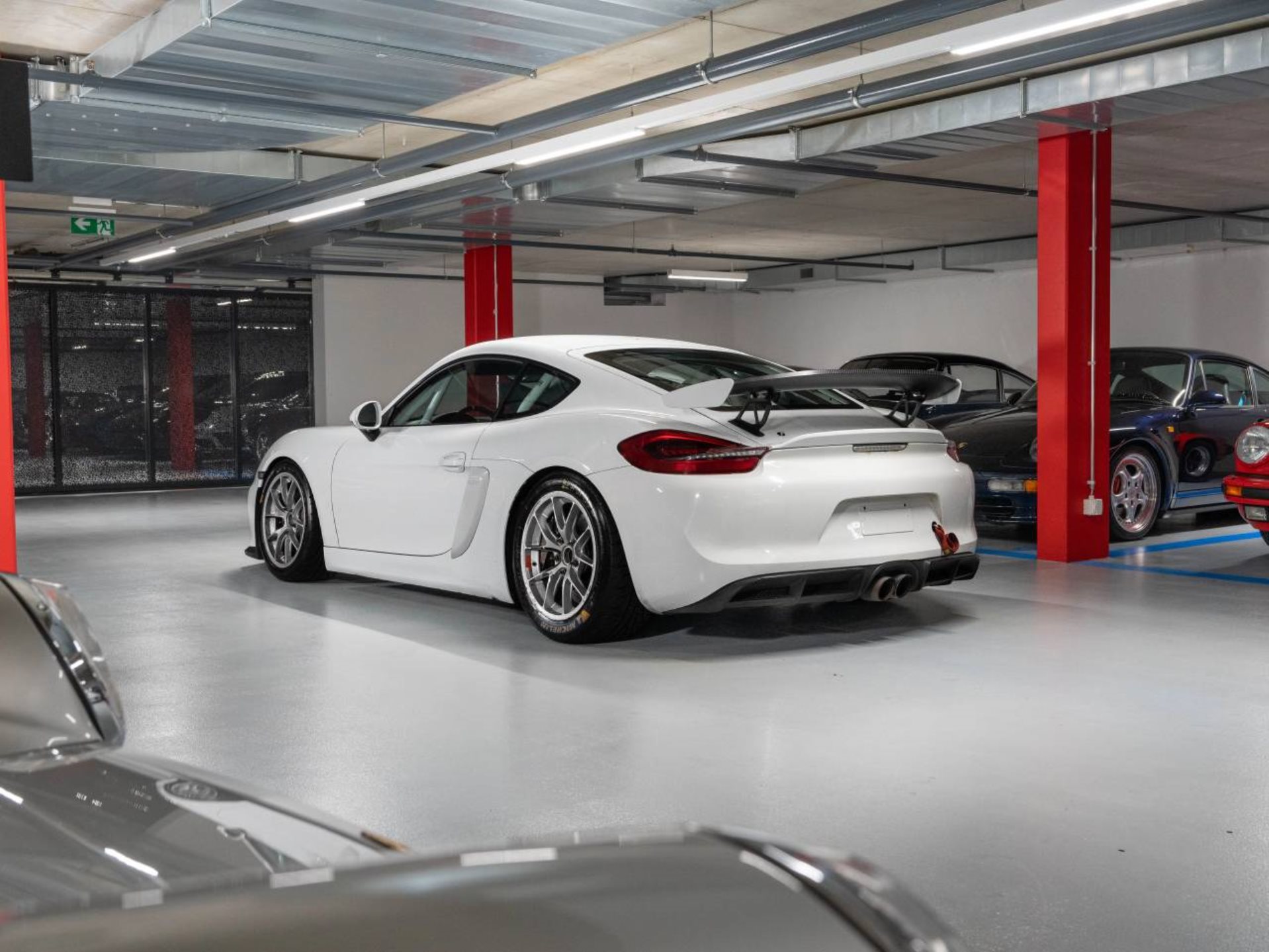 PORSCHE Cayman GT4 Club Sport-image-2