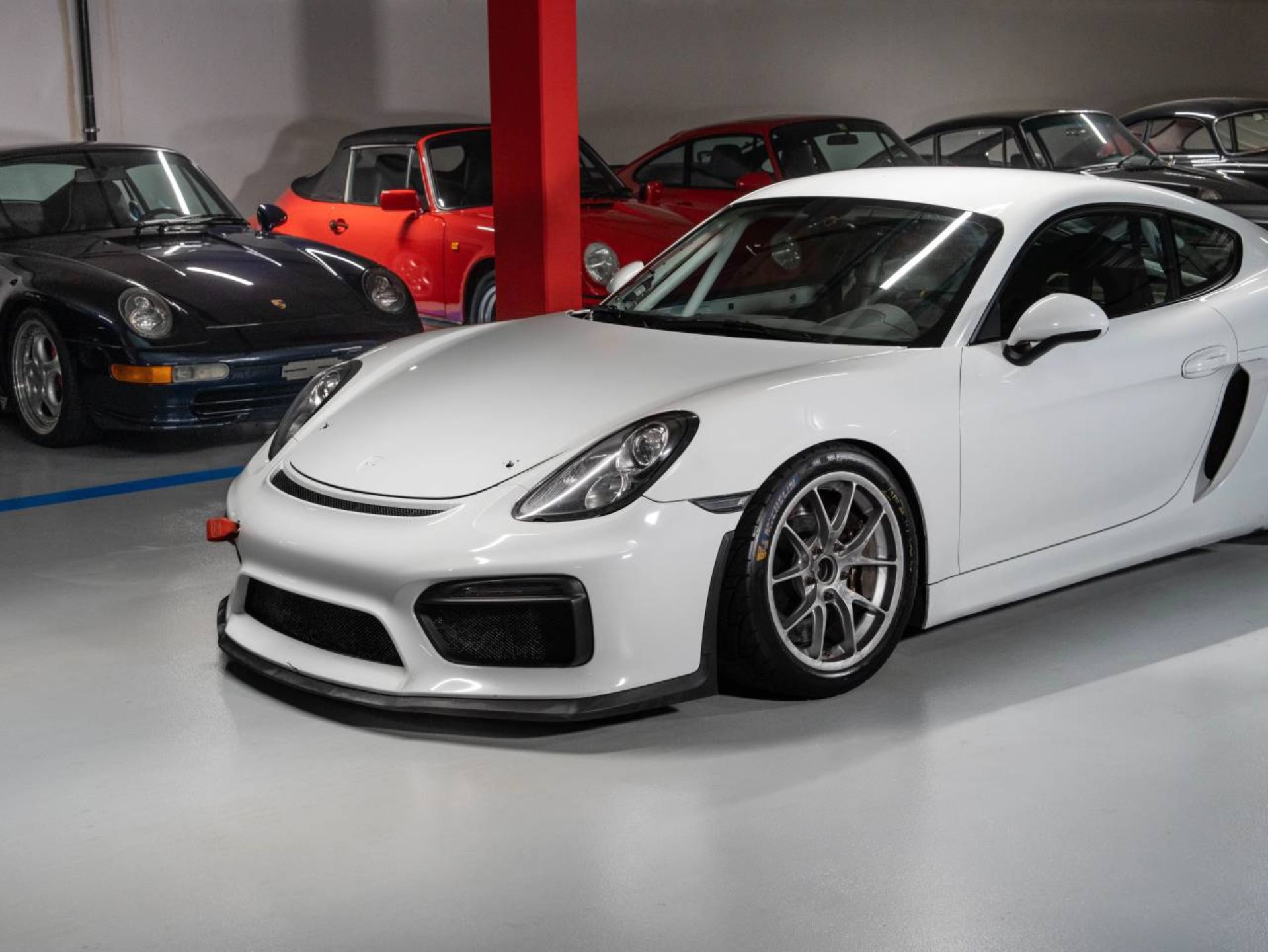 PORSCHE Cayman GT4 Club Sport-image-16