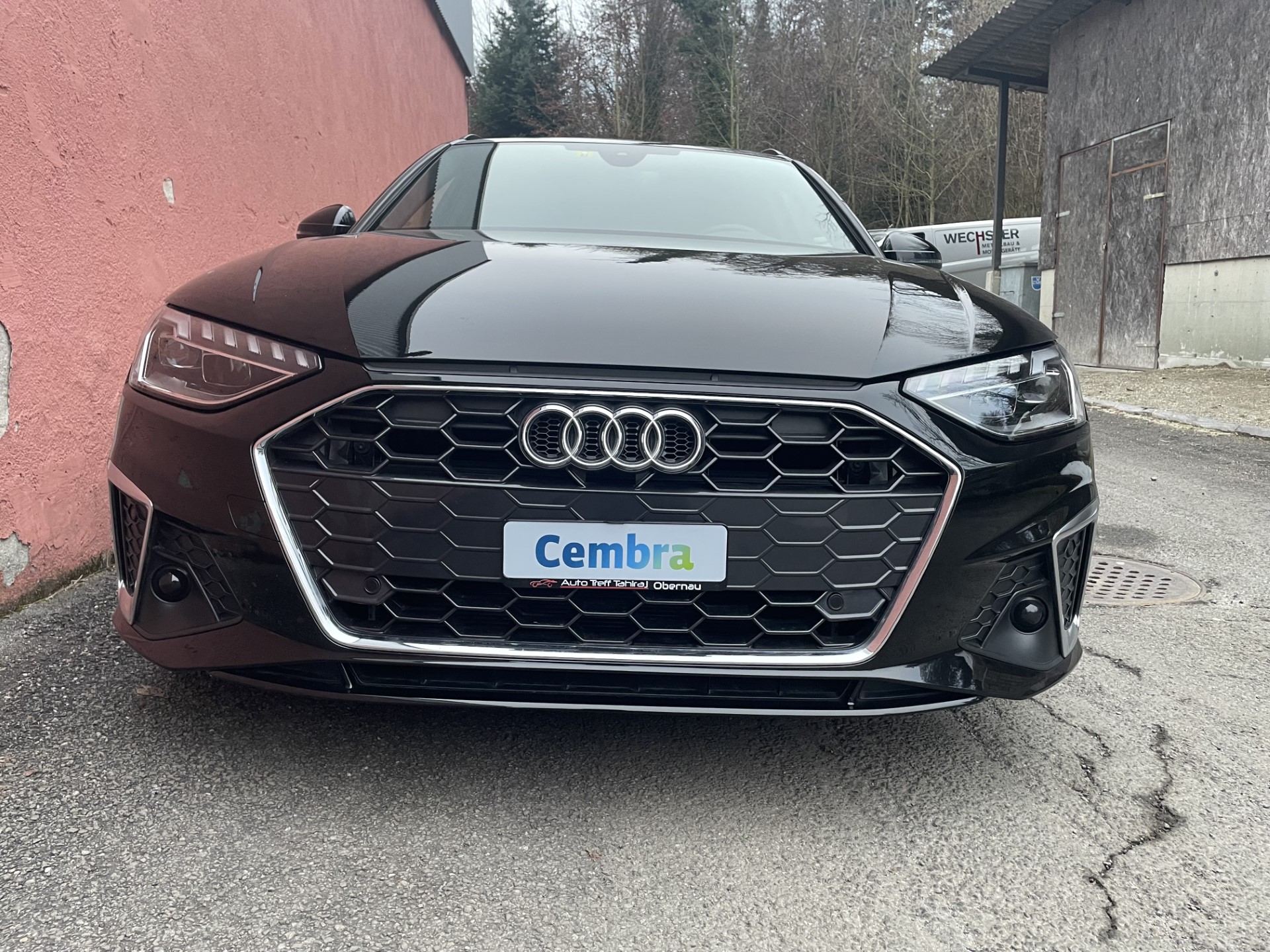 AUDI A4 Avant 35 TDI S line S-tronic-image-1