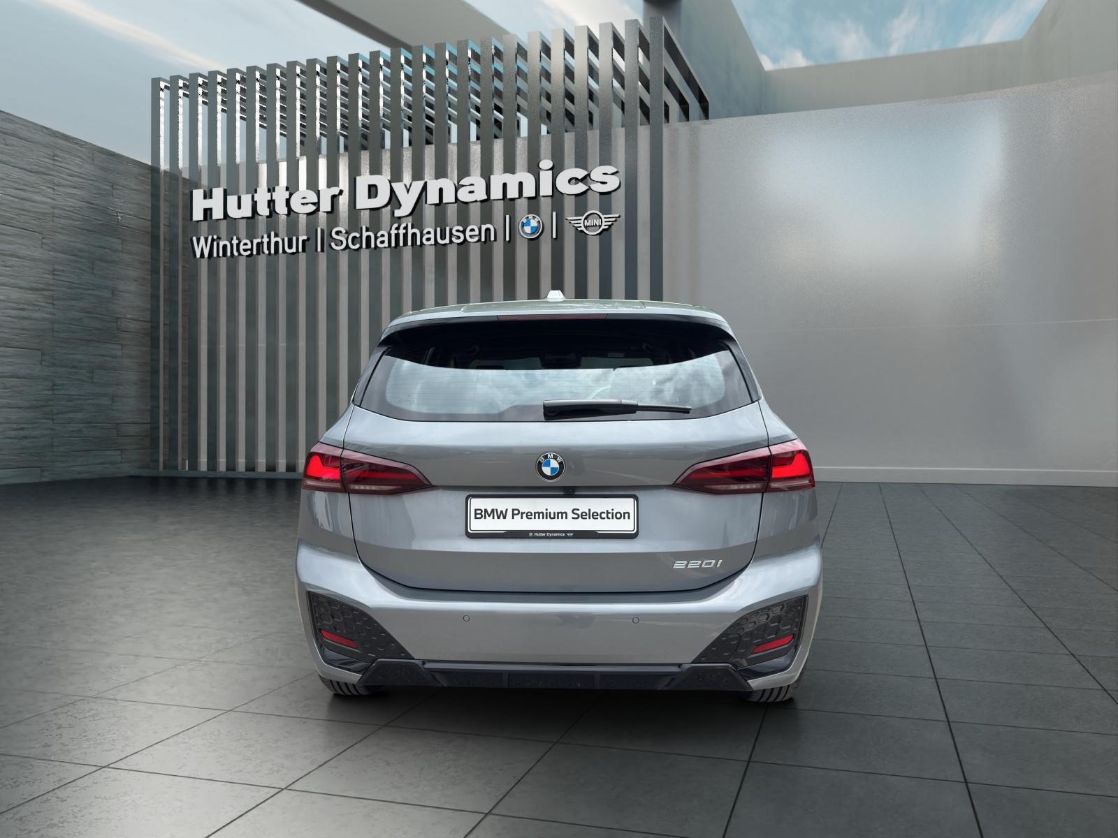 BMW 220i Active Tourer M Sport-image-5