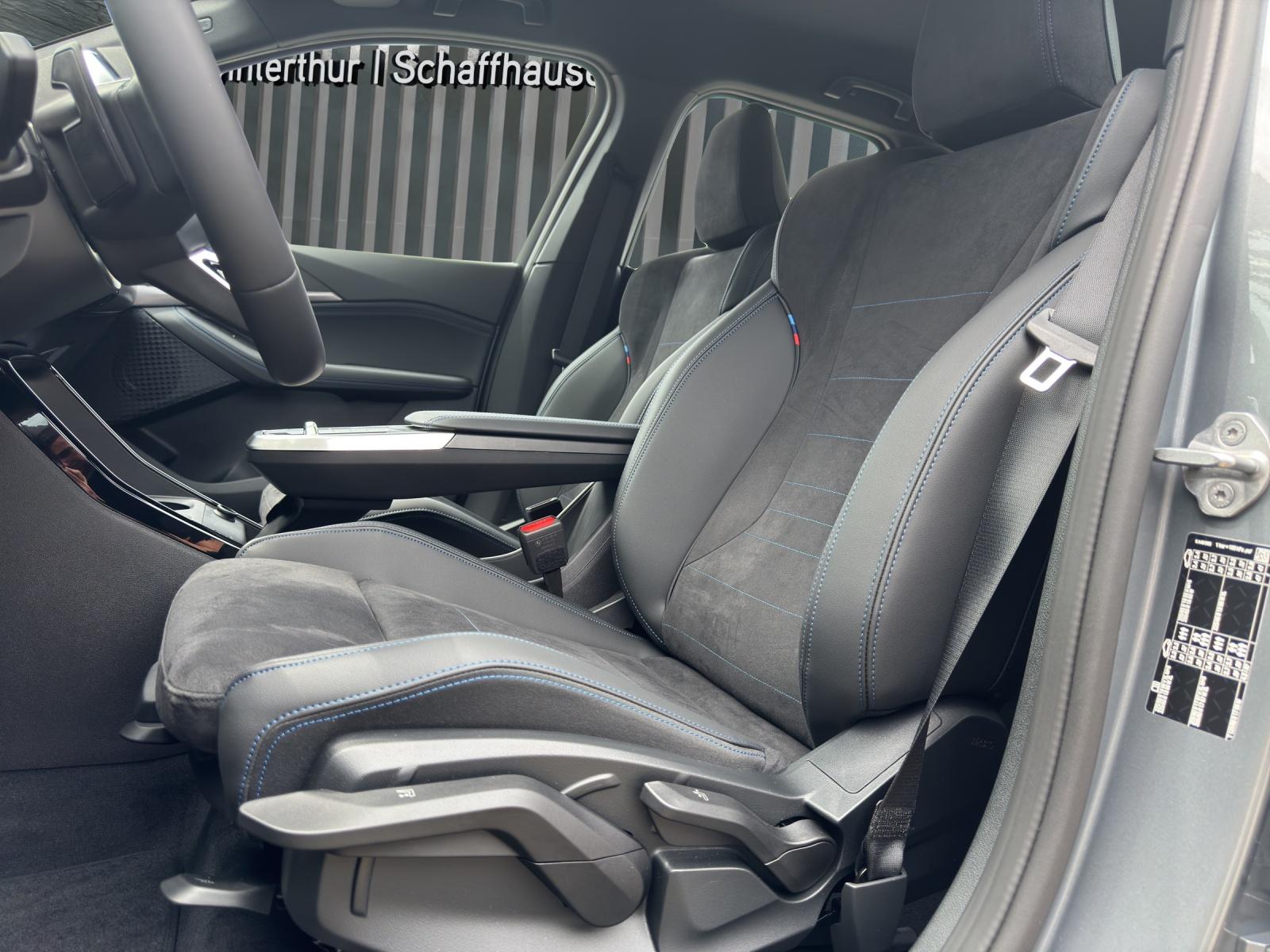 BMW 220i Active Tourer M Sport-image-14