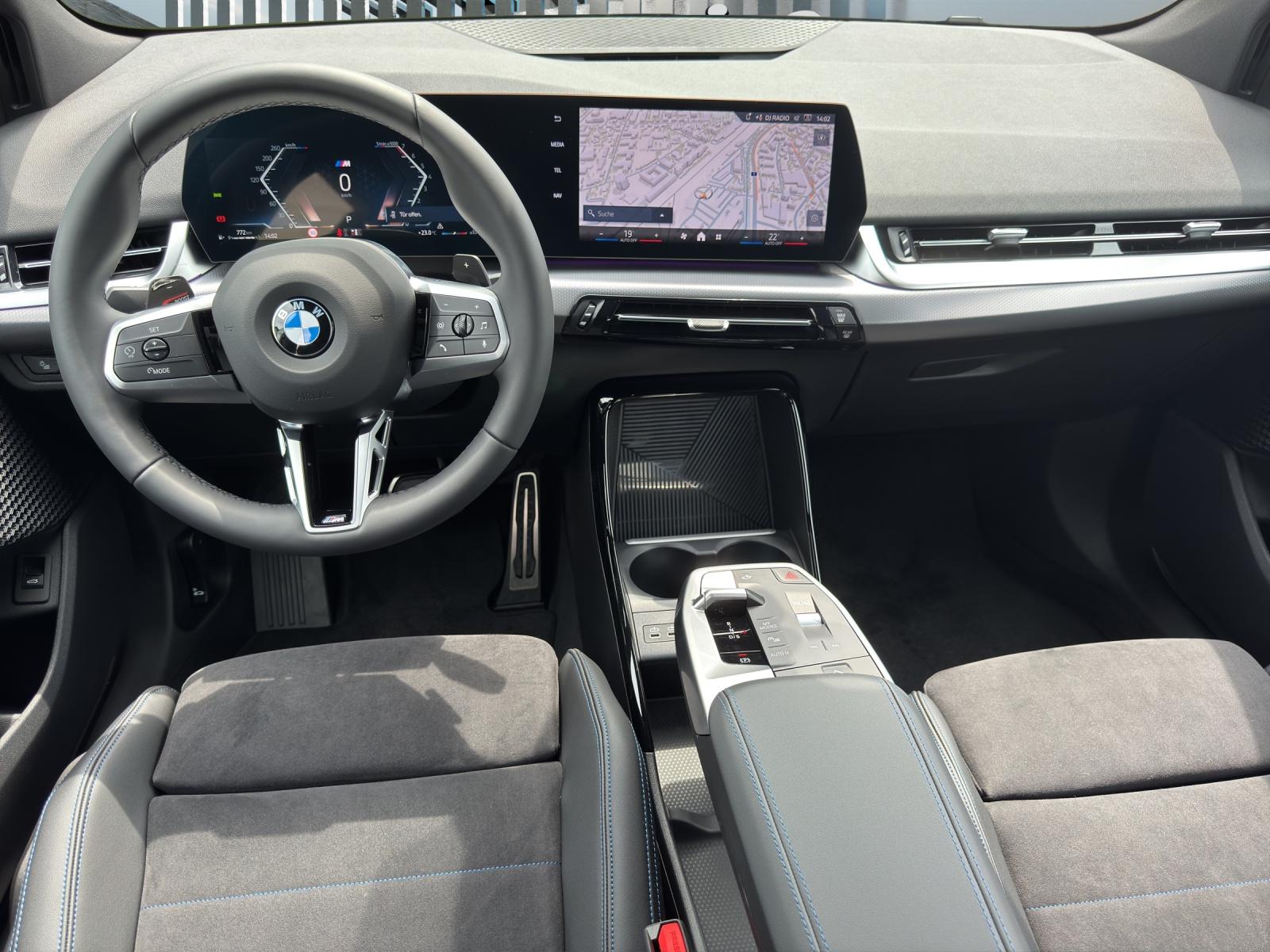 BMW 220i Active Tourer M Sport-image-9