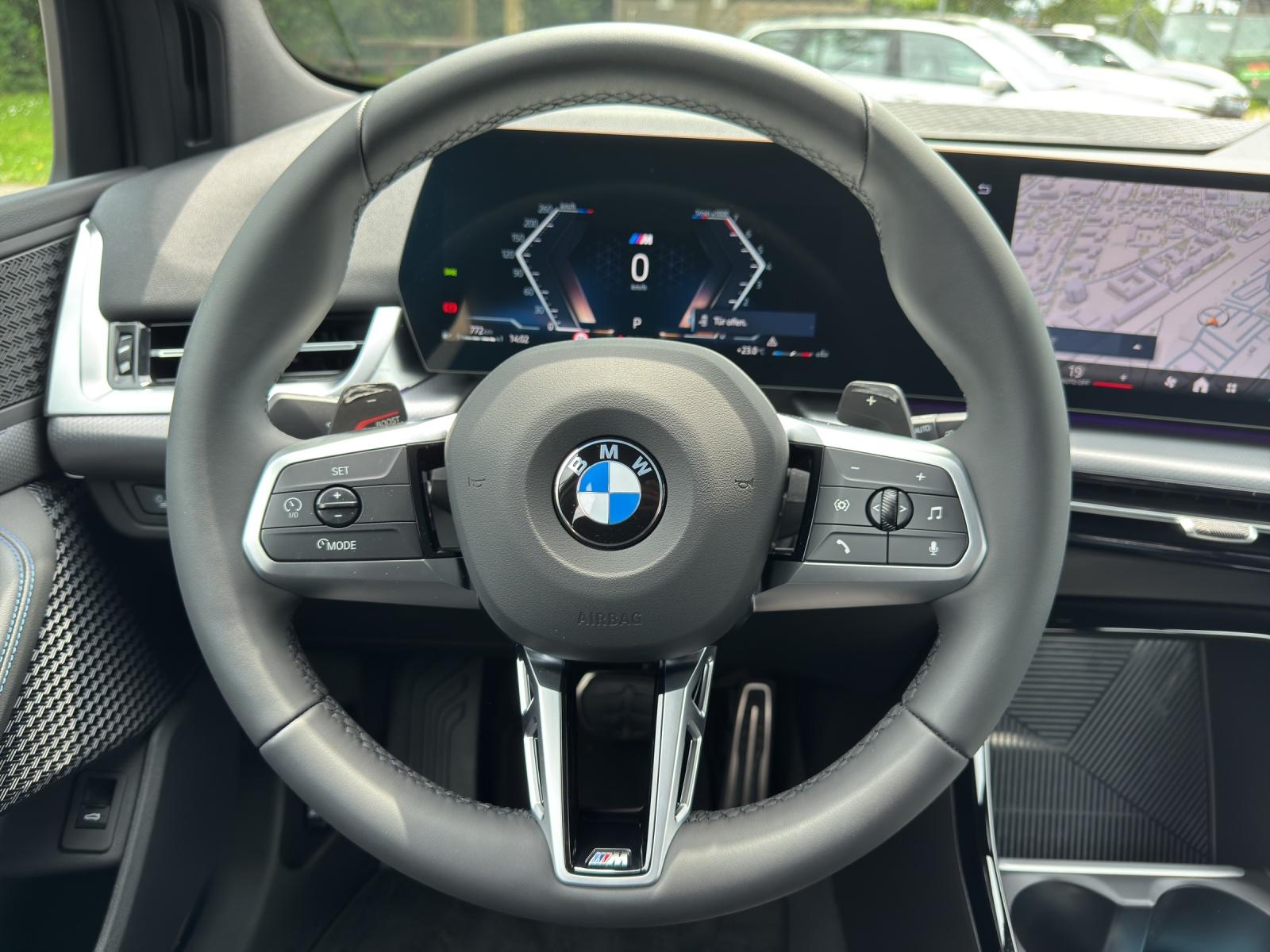 BMW 220i Active Tourer M Sport-image-10