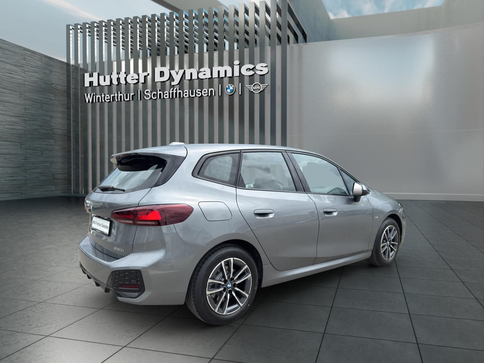 BMW 220i Active Tourer M Sport-image-4