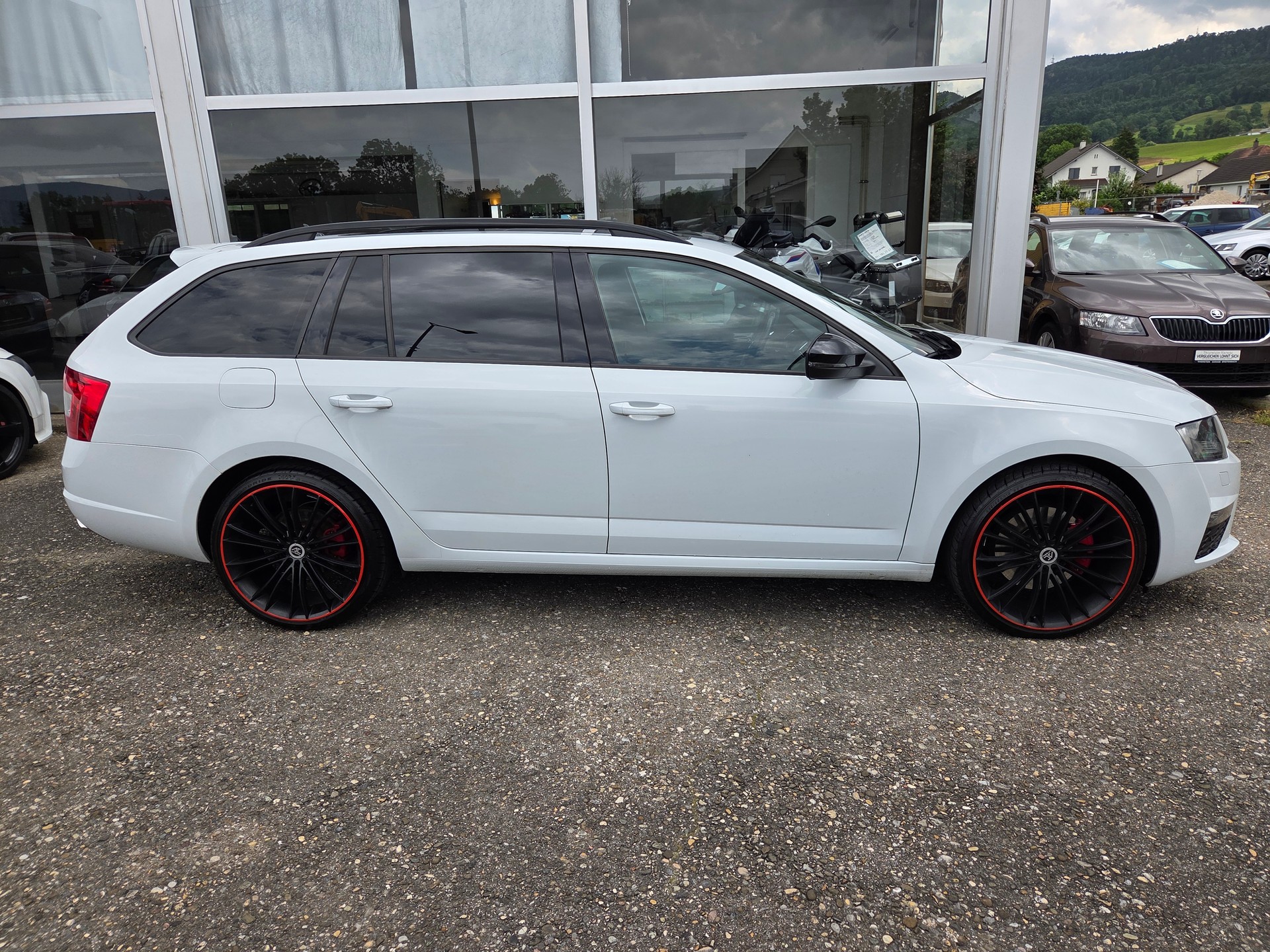 SKODA Octavia Combi 2.0 TDI RS 4x4 DSG-image-6