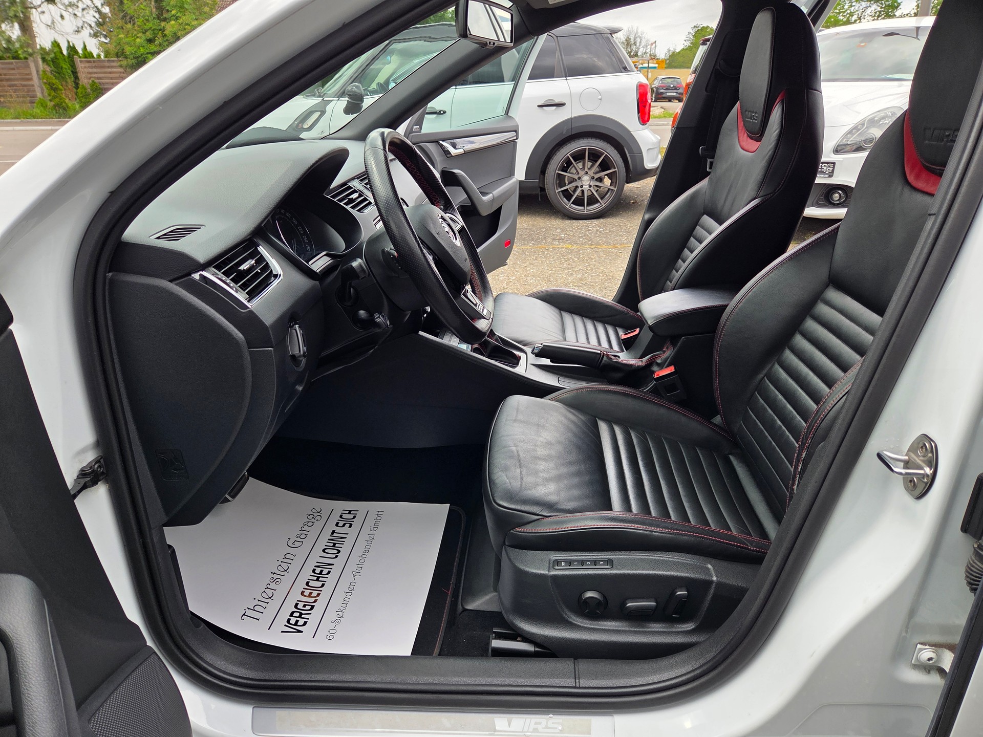 SKODA Octavia Combi 2.0 TDI RS 4x4 DSG-image-7
