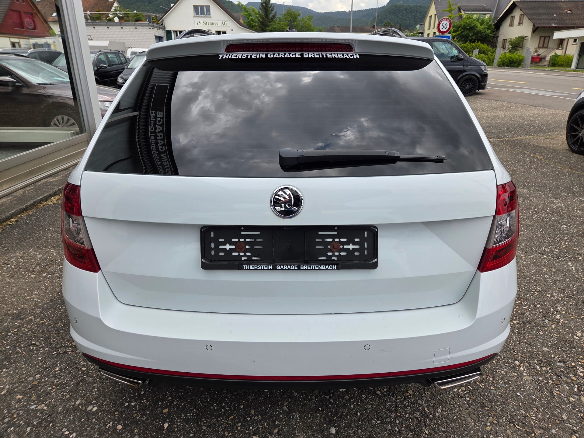 SKODA Octavia Combi 2.0 TDI RS 4x4 DSG-image-4