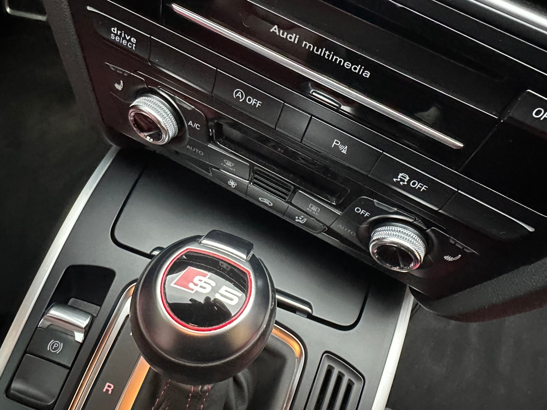 AUDI S5 Coupé 3.0 TFSI quattro S-tronic - Valeur neuve CHF 98'080.- Entretien irréprochable.-image-15