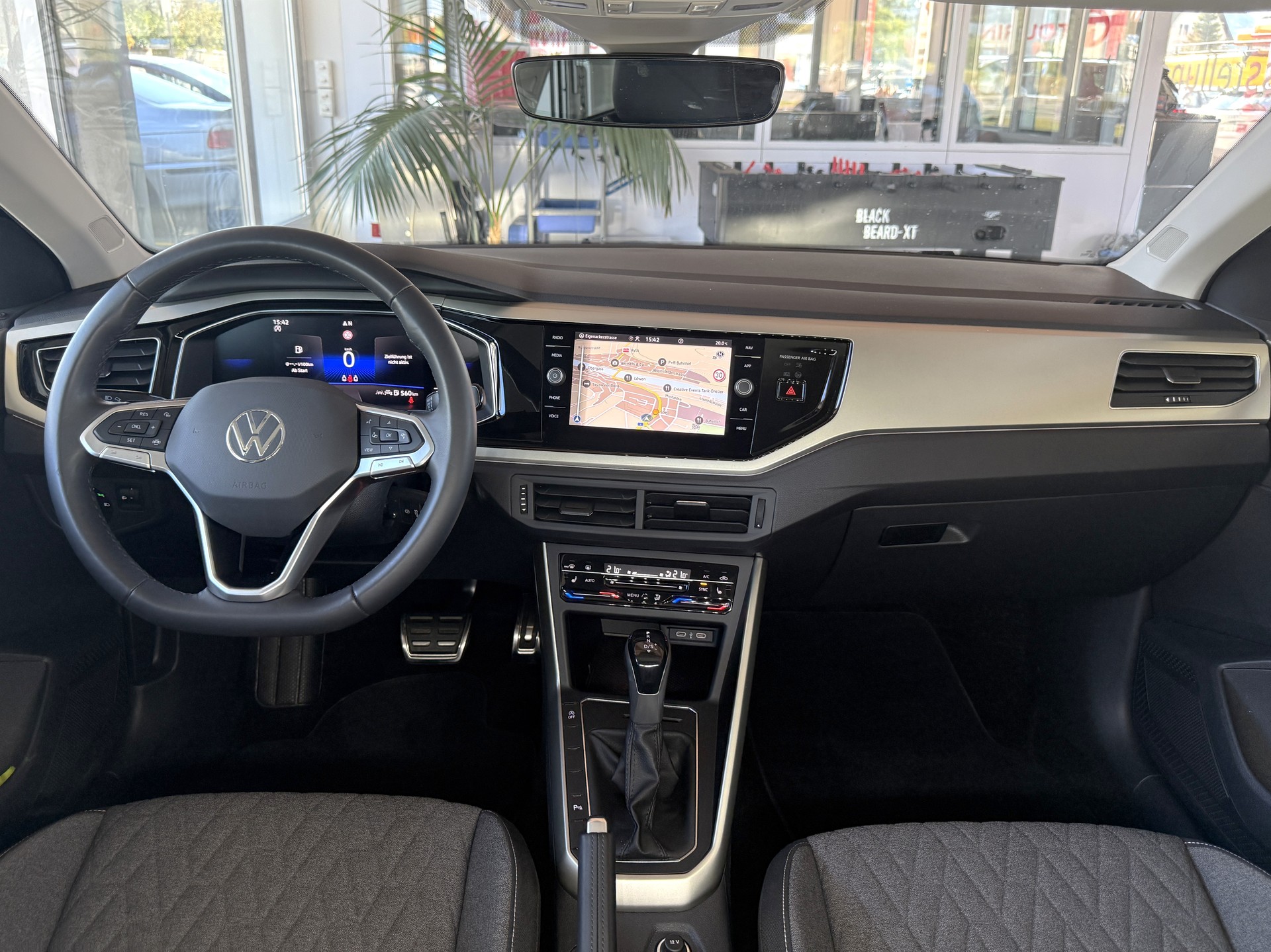 VW Polo 1.0 TSI Life DSG-image-15