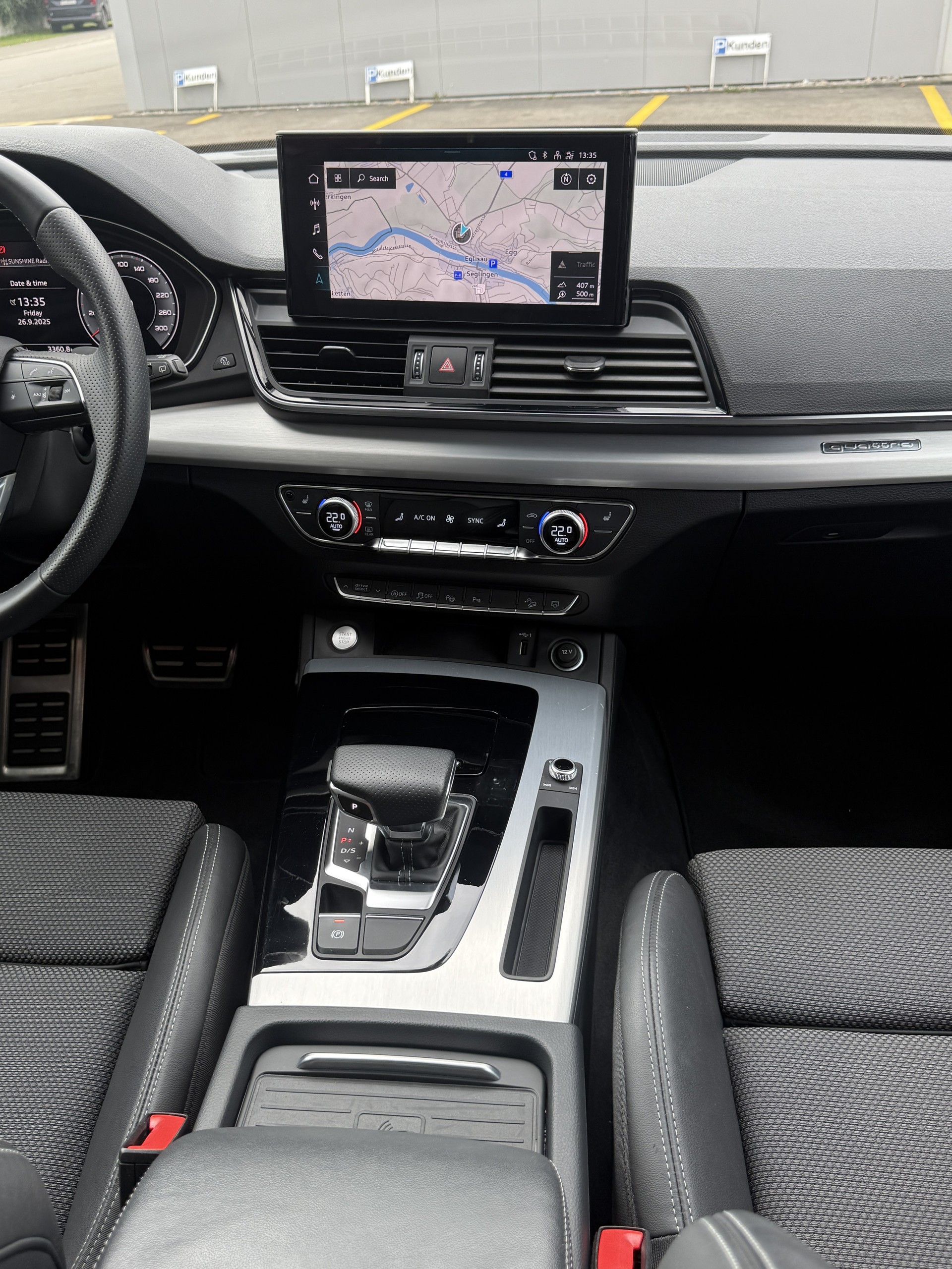 AUDI Q5 2.0 40 TDI S Line quattro S-Tronic-image-16