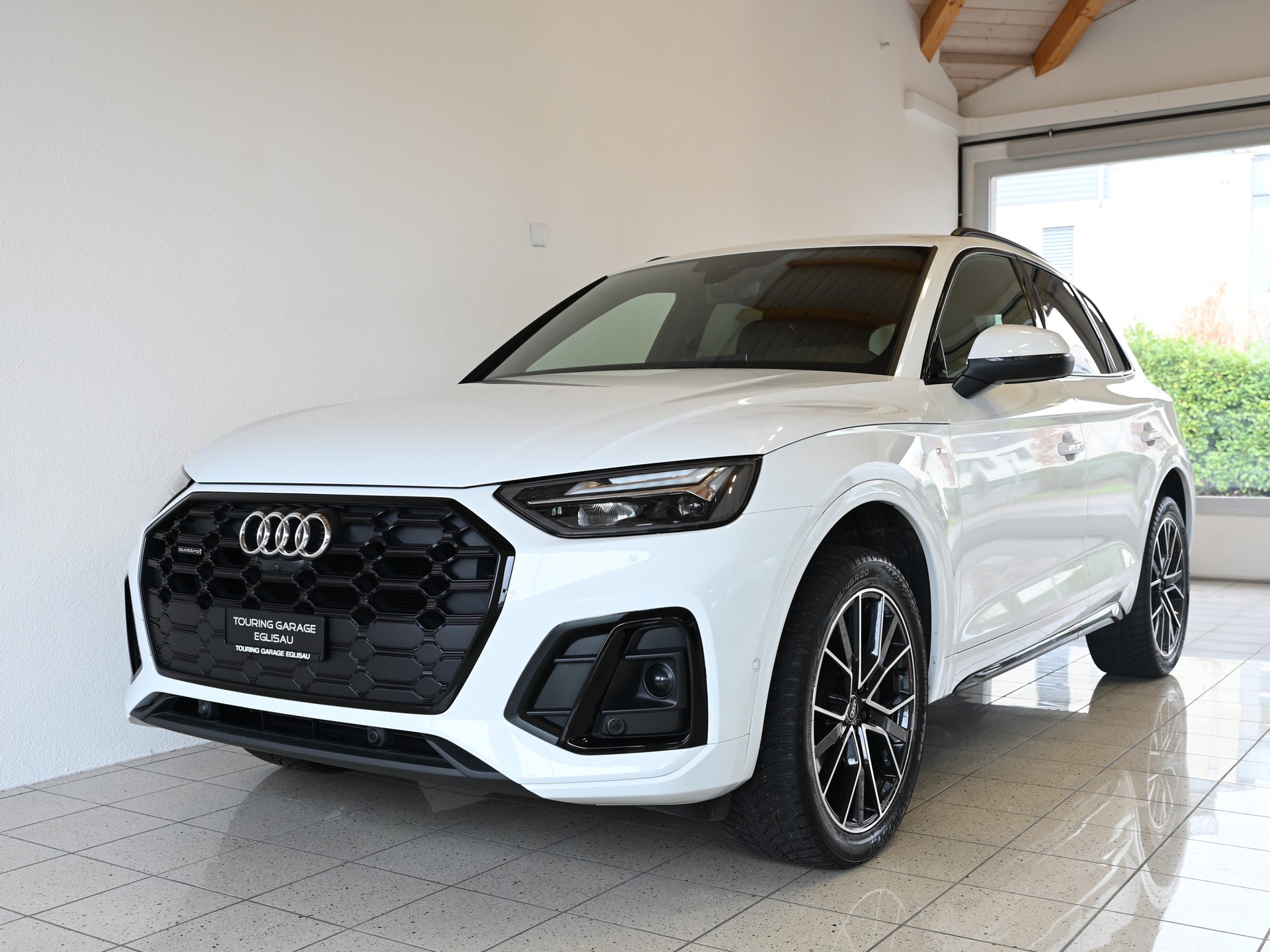 AUDI Q5 2.0 40 TDI S Line quattro S-Tronic-showroom-element-1