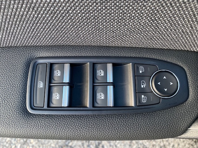MITSUBISHI Grandis 1.8 HEV AT Intense-image-14