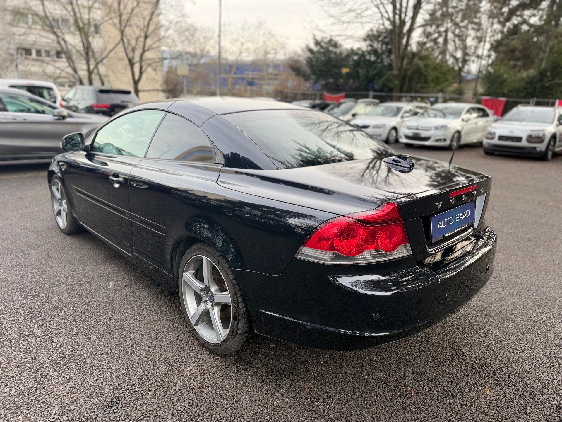 VOLVO C70 2.4i Kinetic-image-2