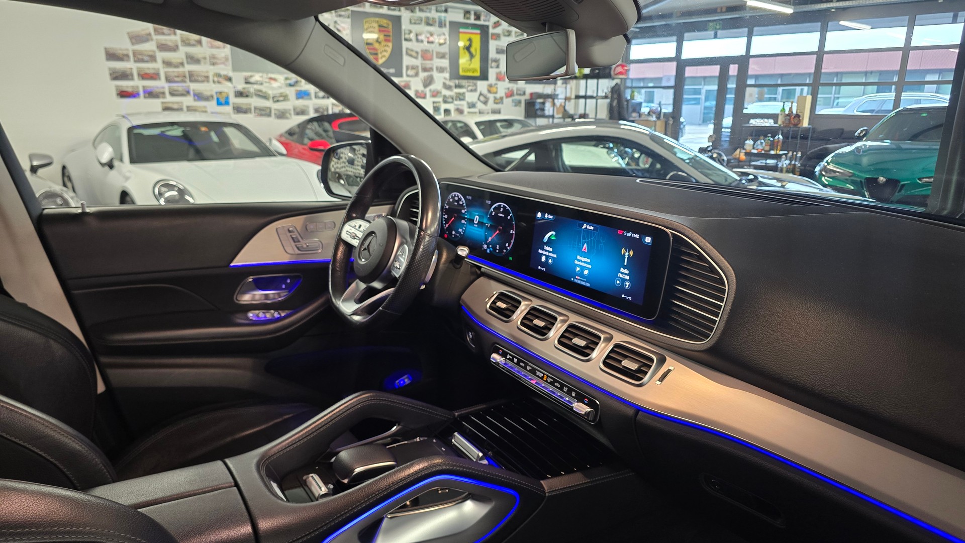 MERCEDES-BENZ GLE 400 d 4Matic AMG Line 9G-Tronic-image-18