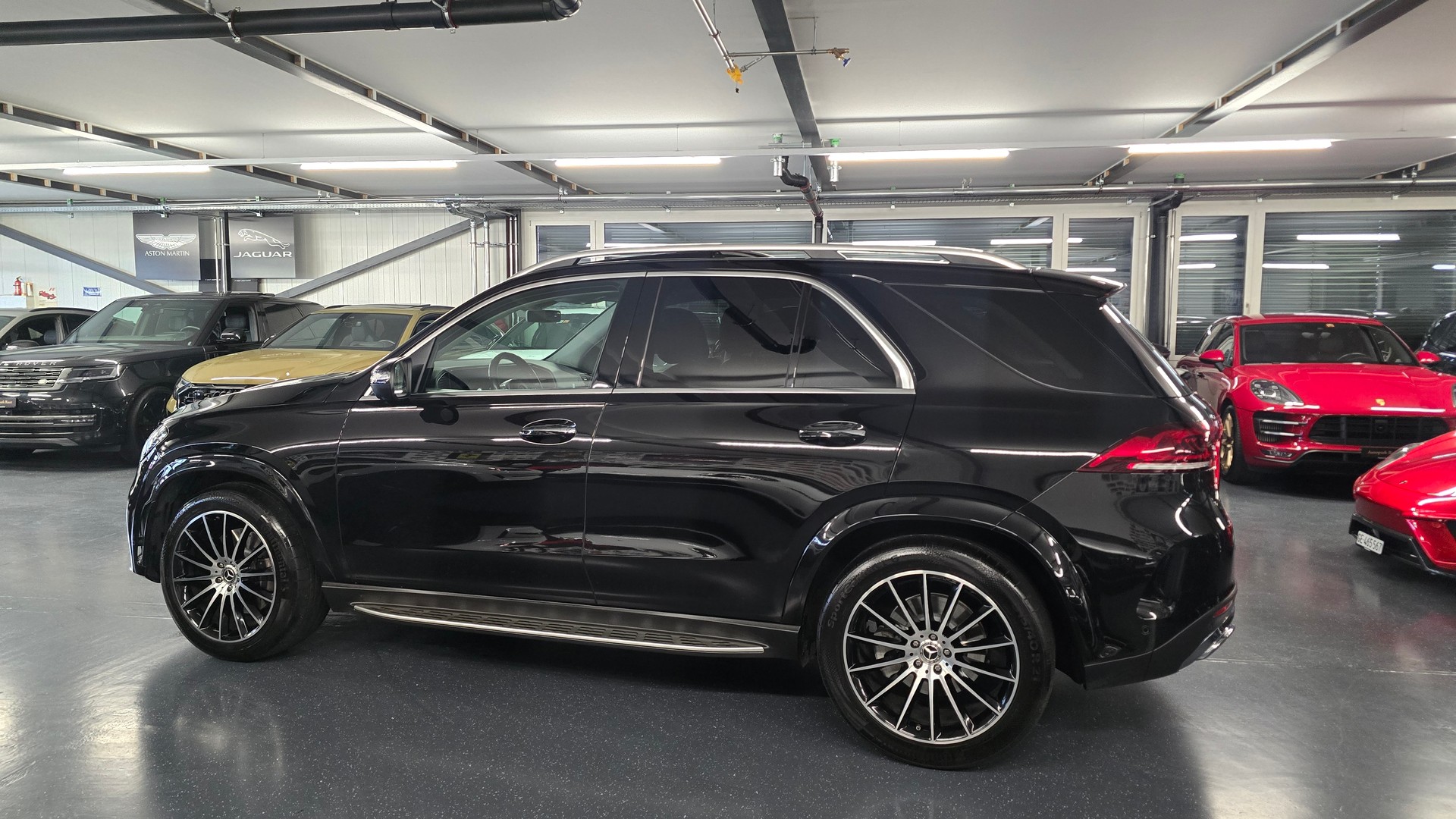 MERCEDES-BENZ GLE 400 d 4Matic AMG Line 9G-Tronic-image-8