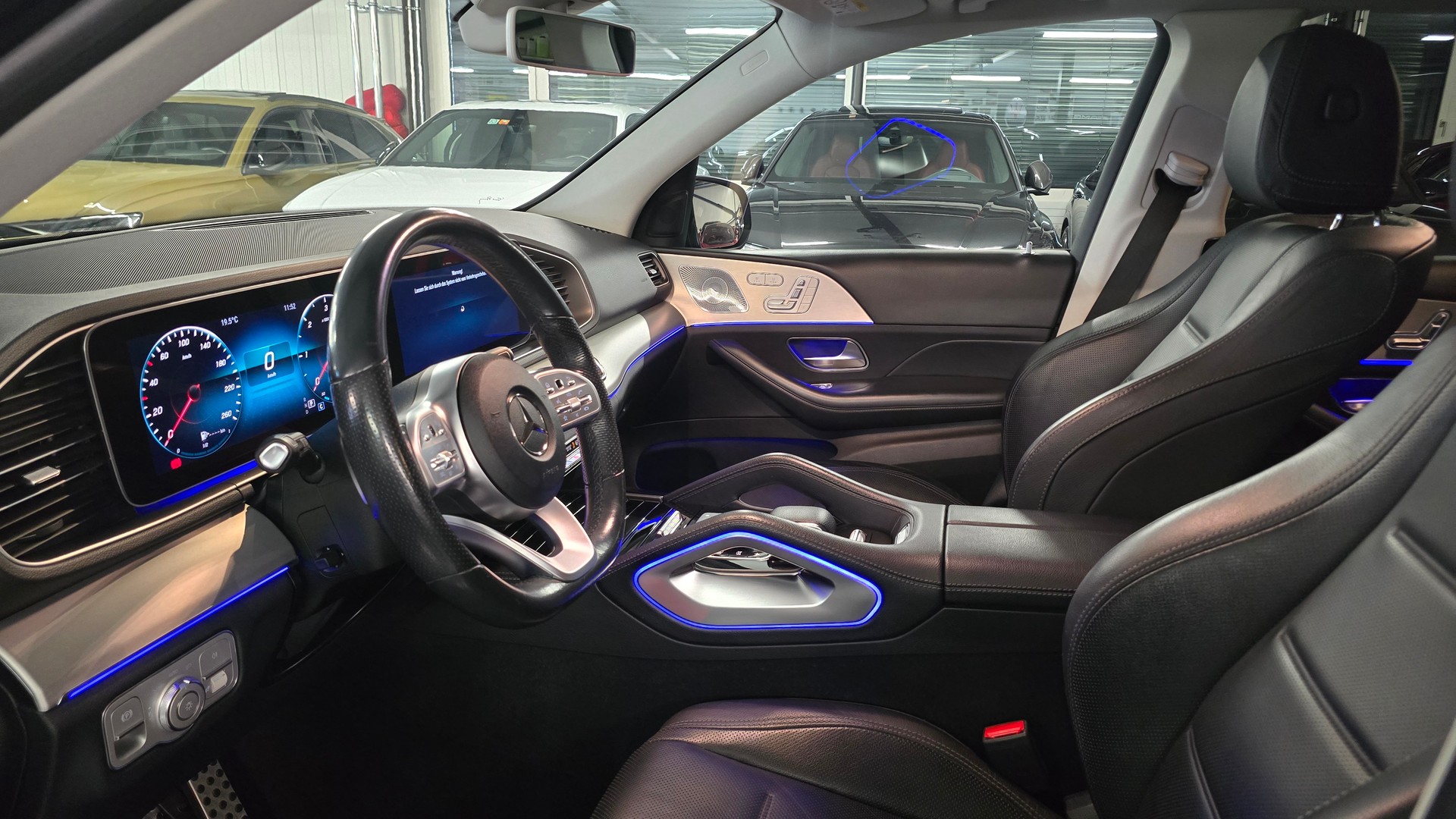 MERCEDES-BENZ GLE 400 d 4Matic AMG Line 9G-Tronic-image-16