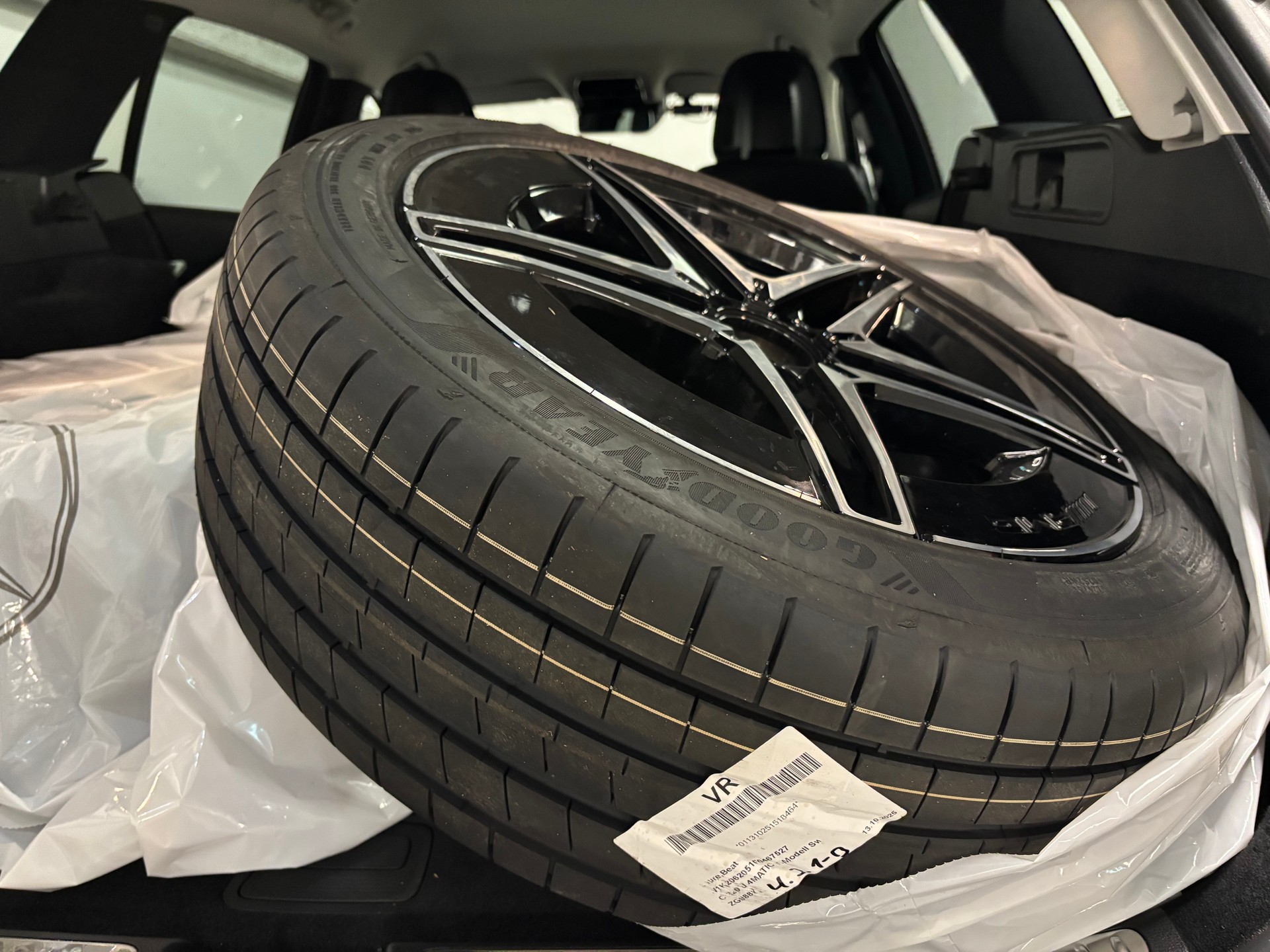 MERCEDES-BENZ AMG Line C 220 d 4MATIC T Swiss Star | 8-fach AMG Räder | Top Zustand-image-8