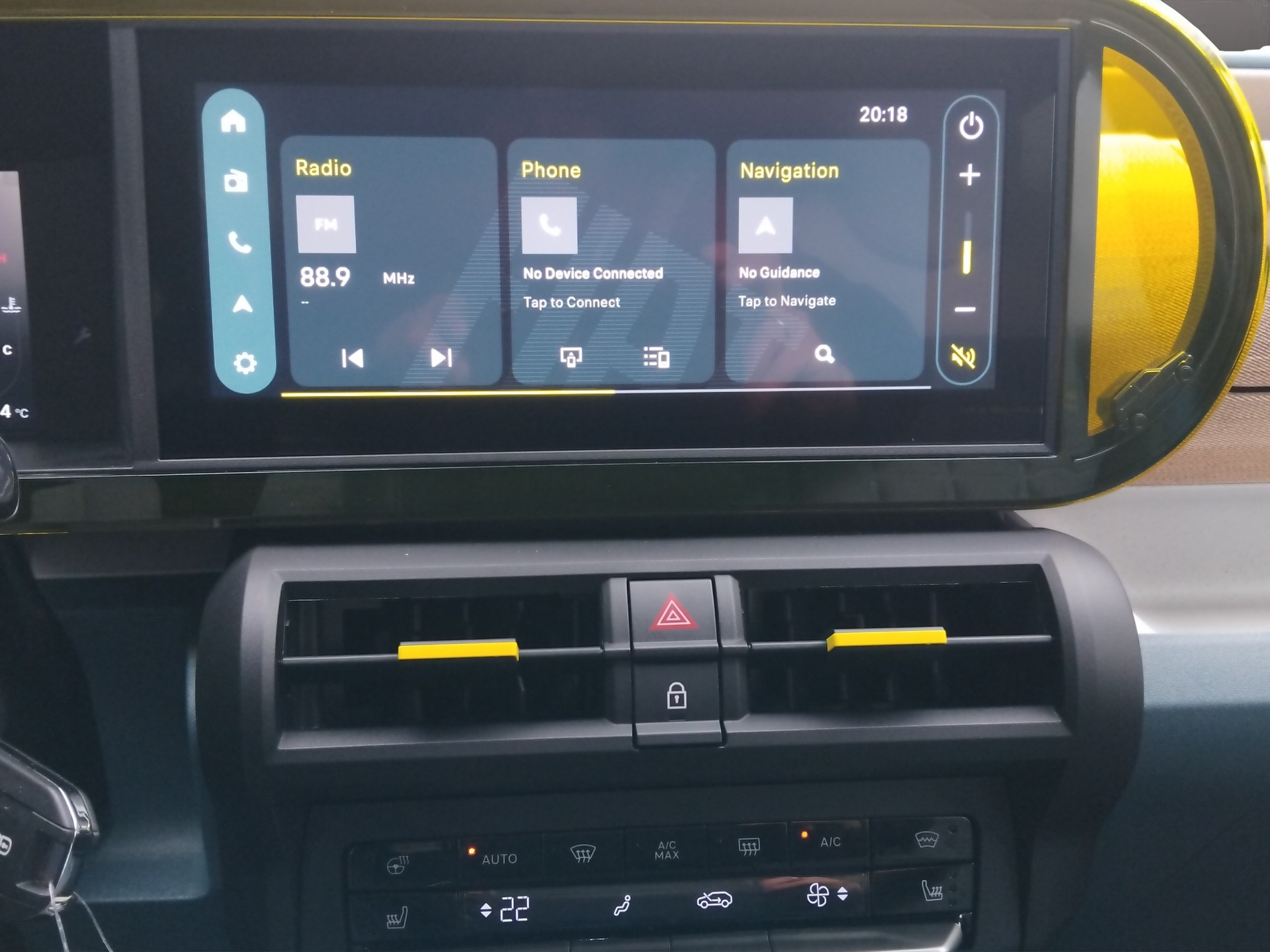 FIAT Grande Panda MHEV La Prima-image-9