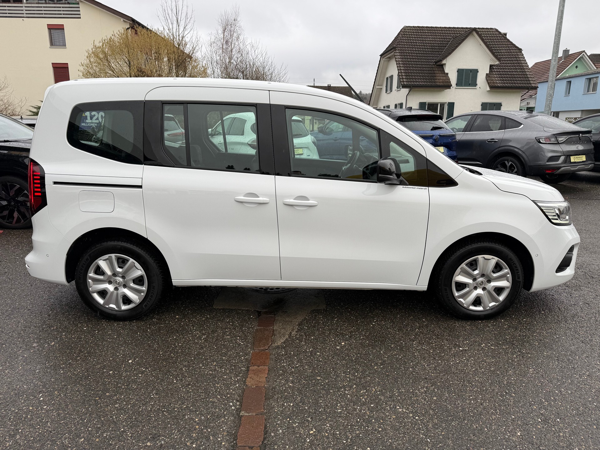 RENAULT Kangoo 1.5 dCi 95 Intens-image-6