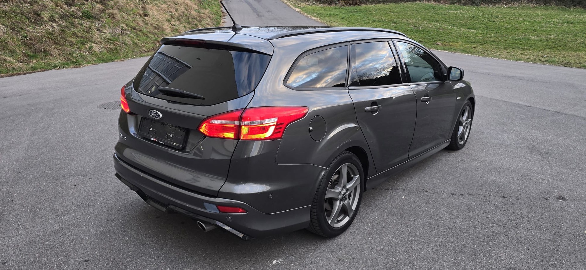 FORD Focus 2.0 TDCi ST Line Powershift-image-4