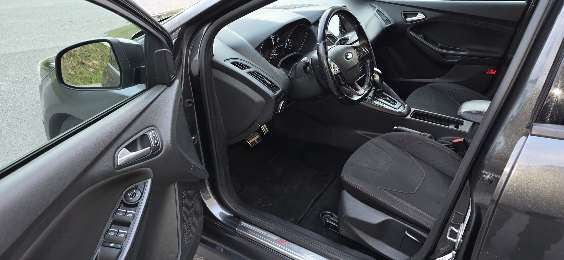 FORD Focus 2.0 TDCi ST Line Powershift-image-8