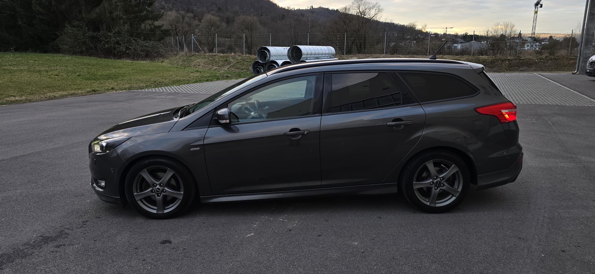 FORD Focus 2.0 TDCi ST Line Powershift-image-1