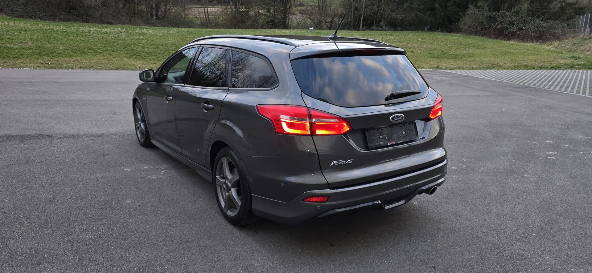 FORD Focus 2.0 TDCi ST Line Powershift-image-2