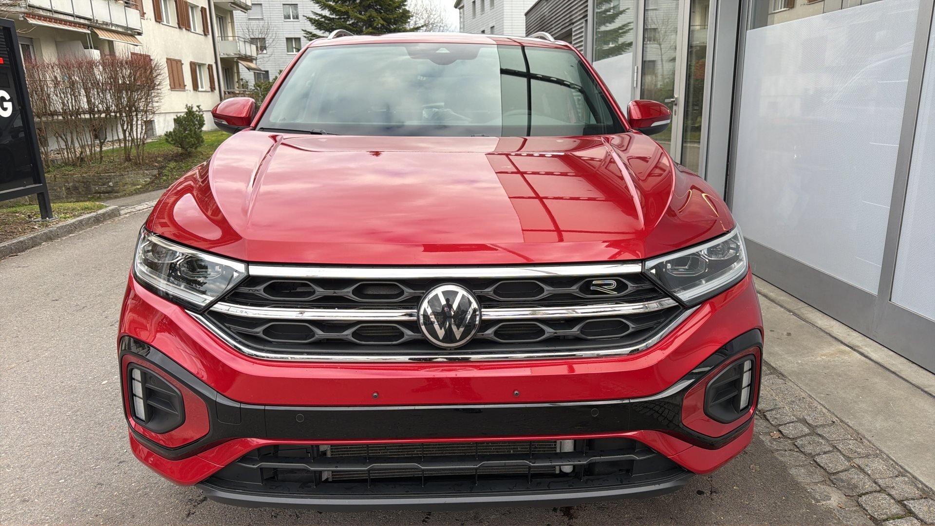 VW T-Roc R-LINE 4MOTION *** PANORAMAGLASDACH & ANHÄNGEKUPPLUNG ***-image-1