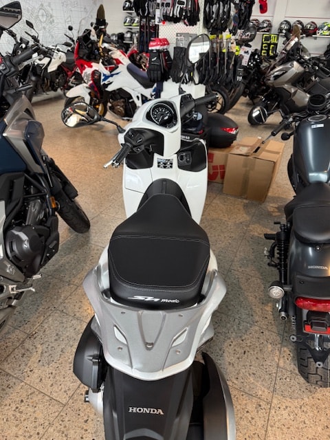 HONDA SH 125 i Mode-showroom-element-3