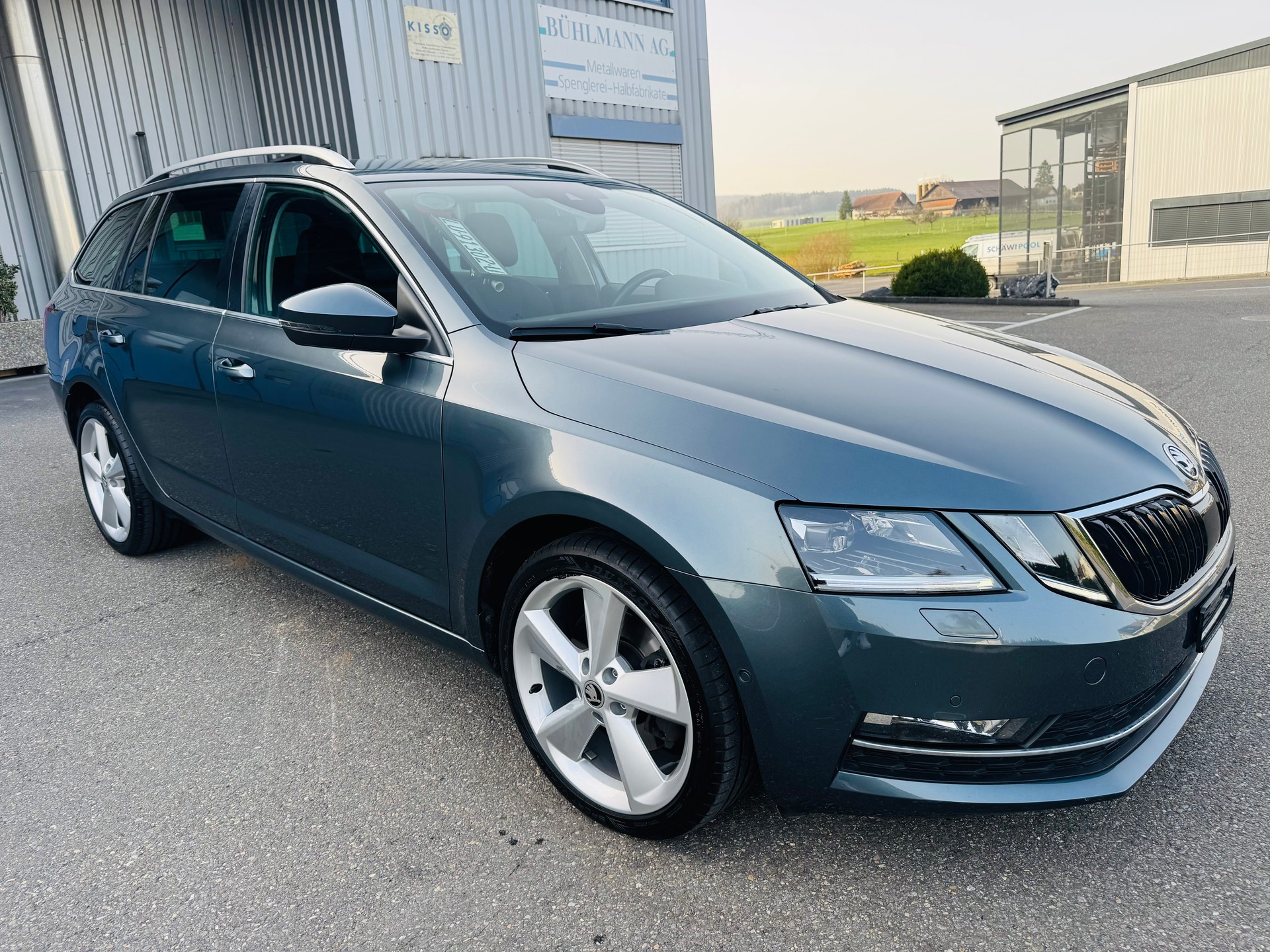 SKODA Octavia Combi 1.8 TSI Style DSG-image-7