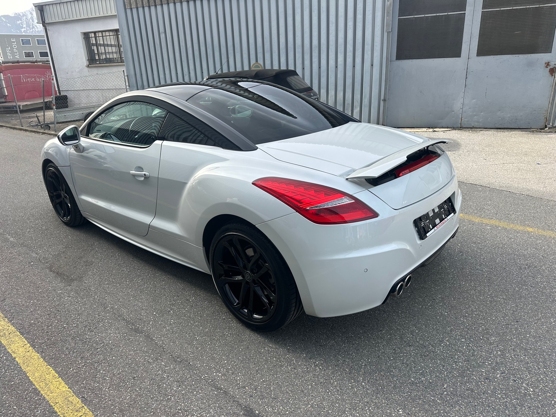 PEUGEOT RCZ 2.0 HDI-image-5