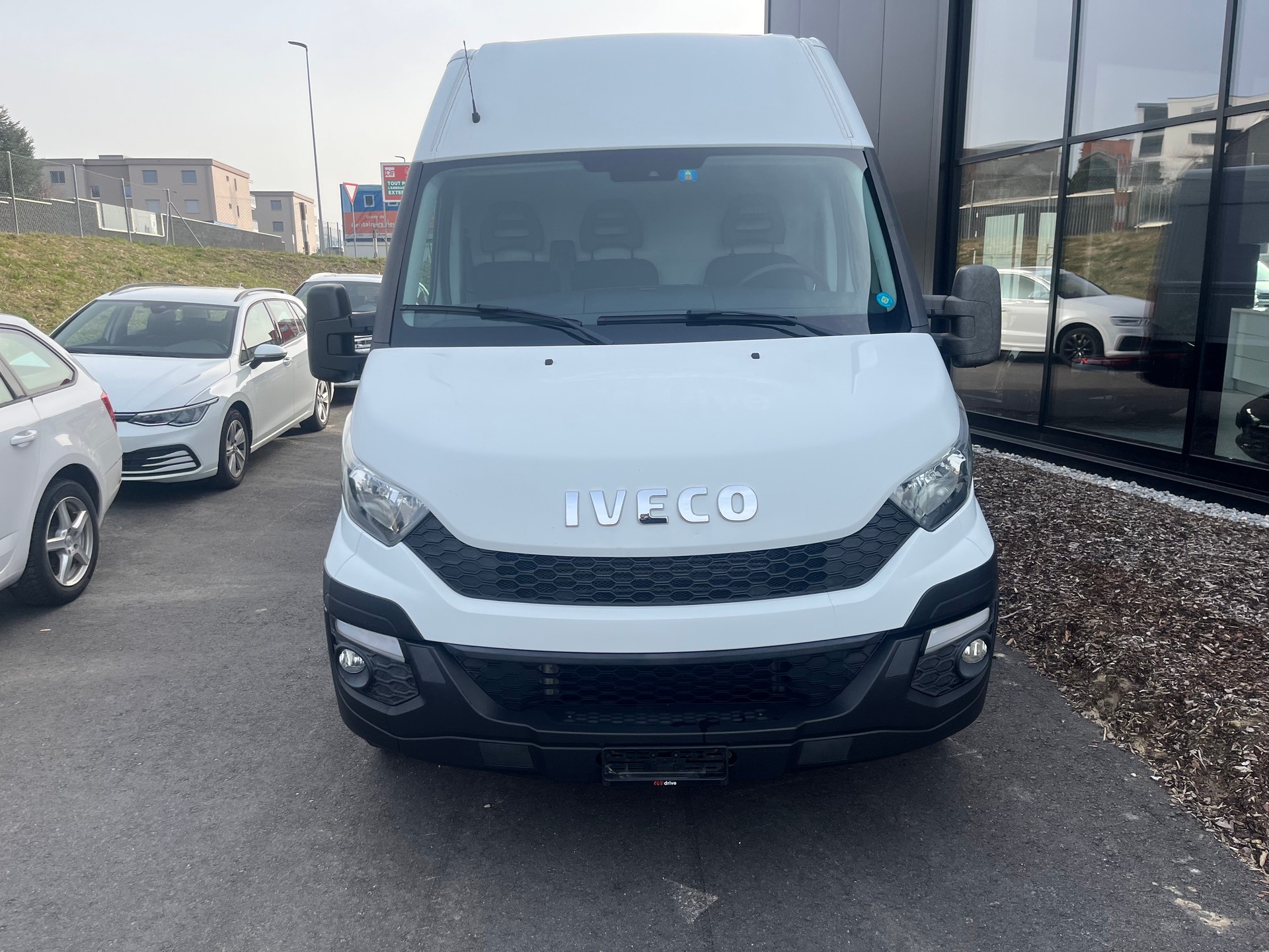 IVECO 35 S 15-image-1